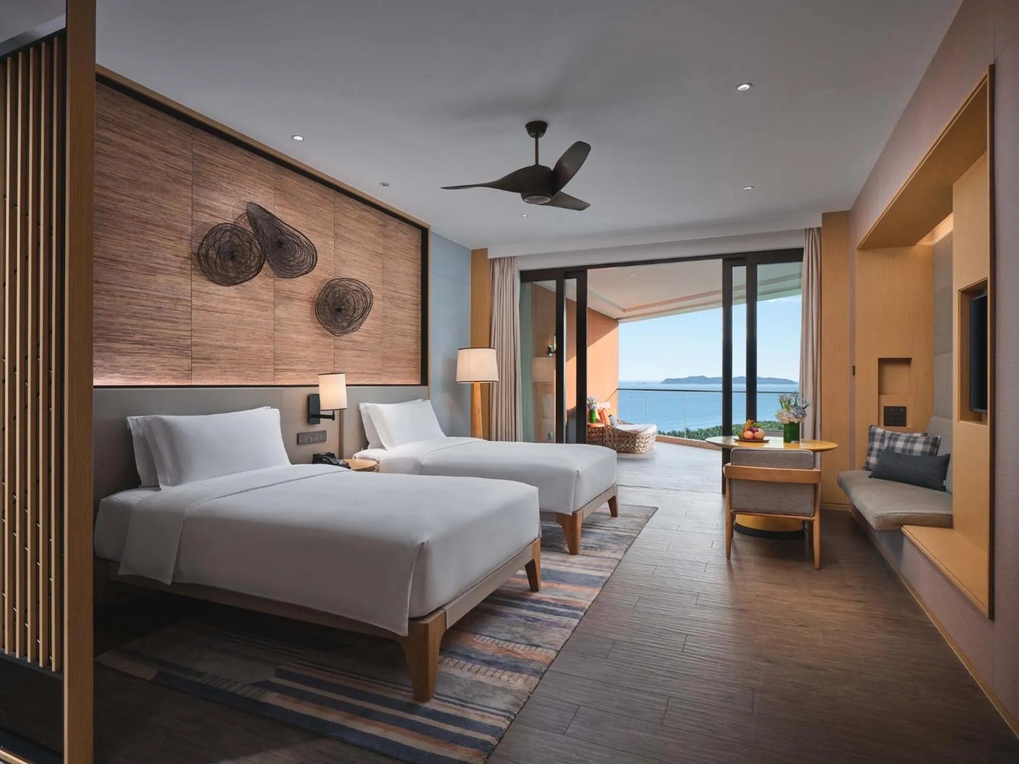 Photo of the whole room, Bed in Crowne Plaza Sanya Haitang Bay Resort by IHG