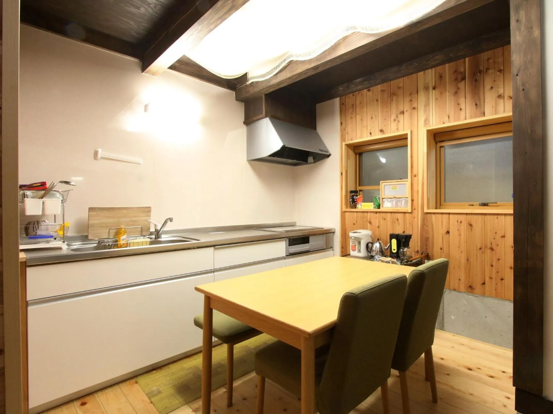 Communal kitchen in Iwamura Guest House Yanagiya