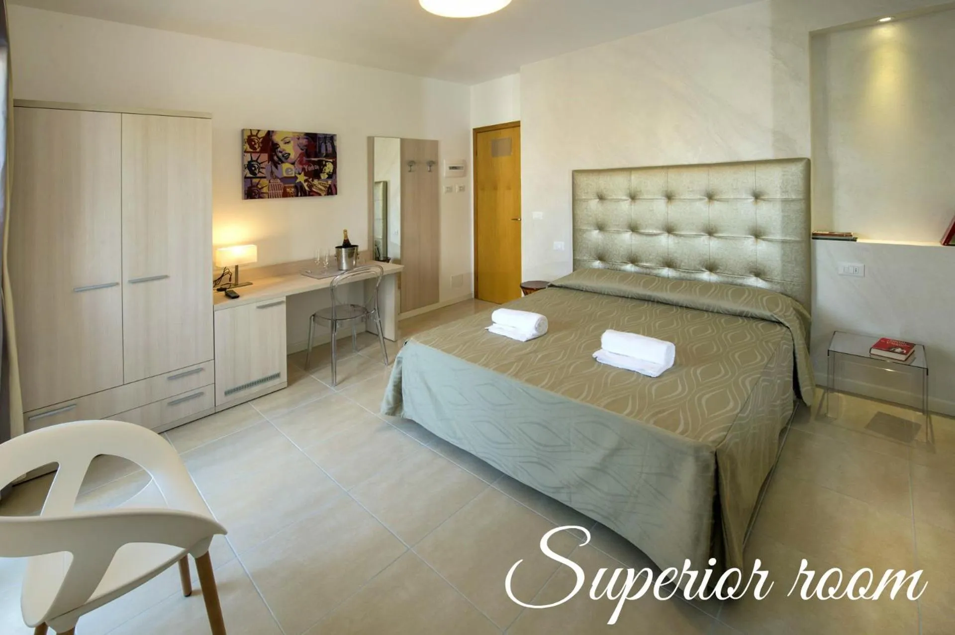 Photo of the whole room, Bed in Hotel Alex