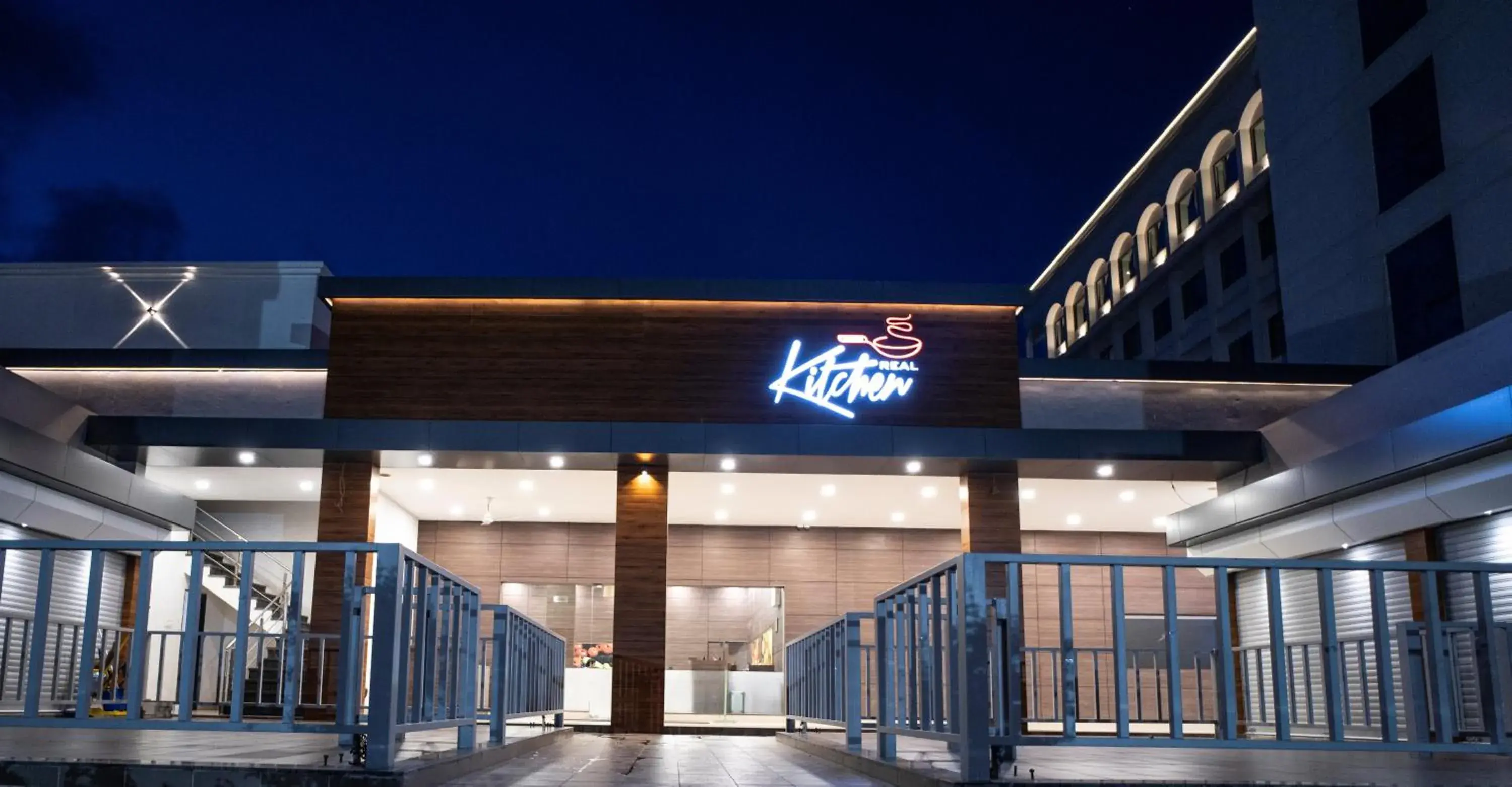 Restaurant/places to eat in Regenta Central Somnath, Bhalpara Restaurant/places to eat in Regenta Central Somnath, Bhalpara