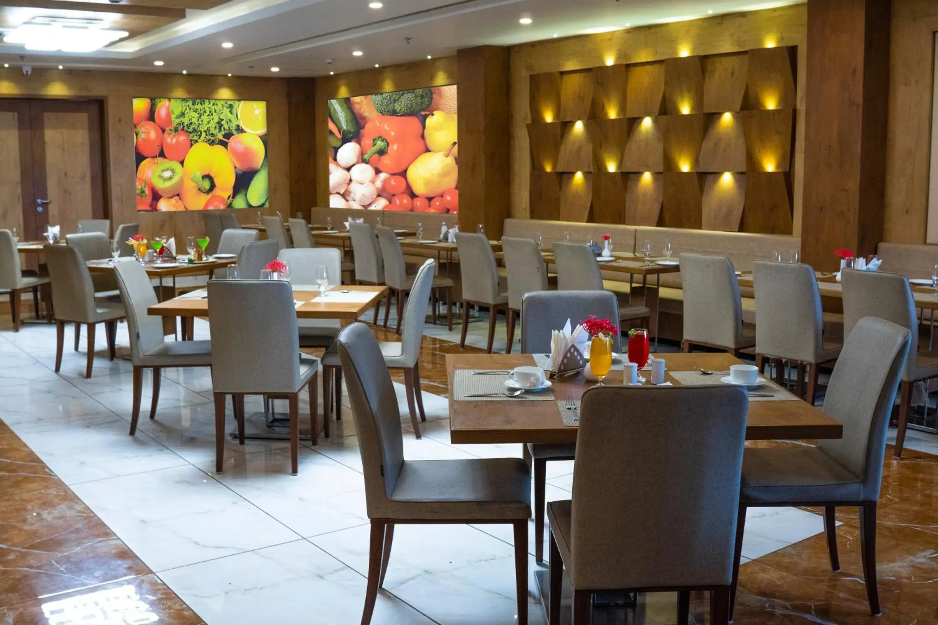 Restaurant/places to eat in Regenta Central Somnath, Bhalpara Restaurant/places to eat in Regenta Central Somnath, Bhalpara