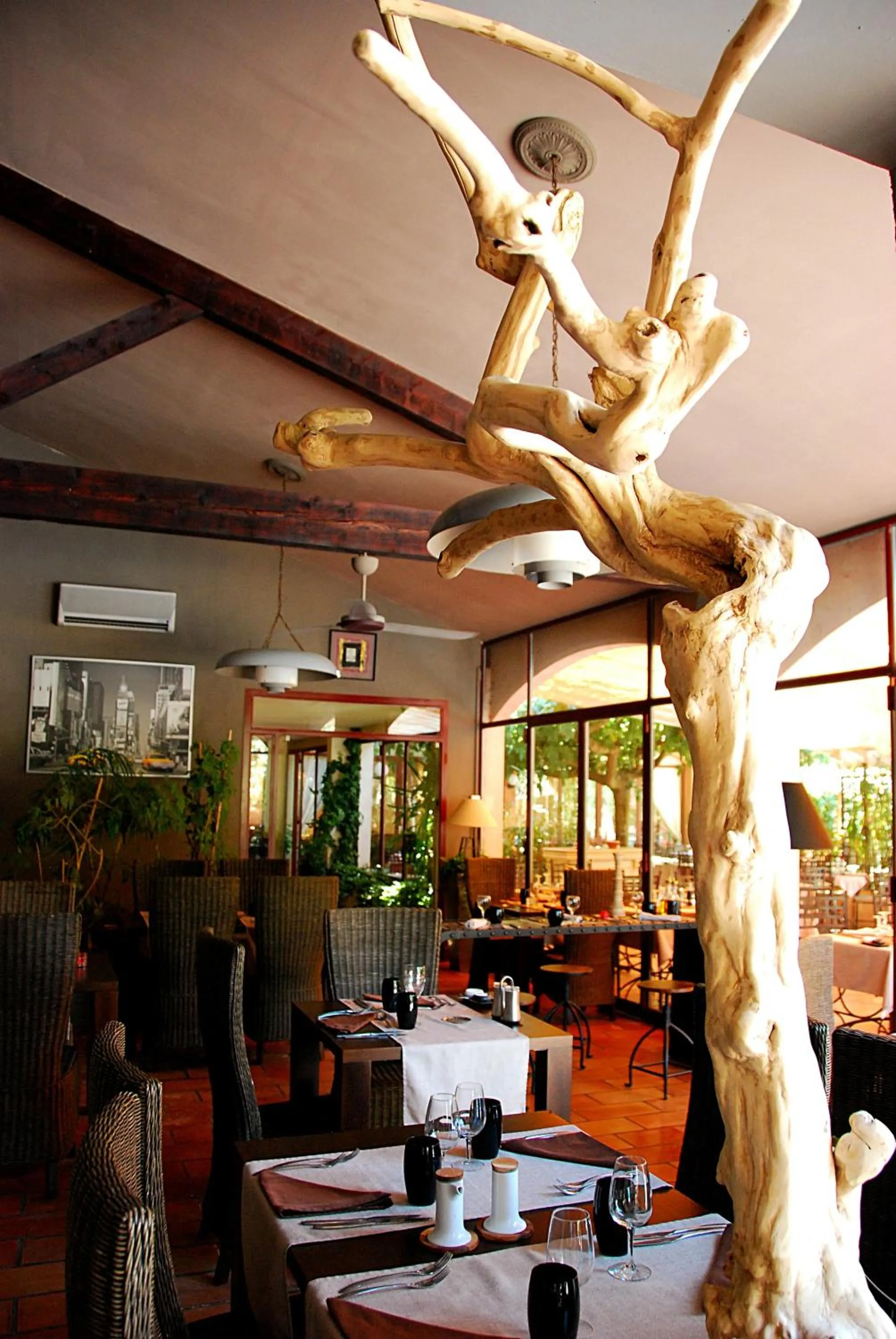 Restaurant/places to eat in Hotel Les Mazets Des Roches