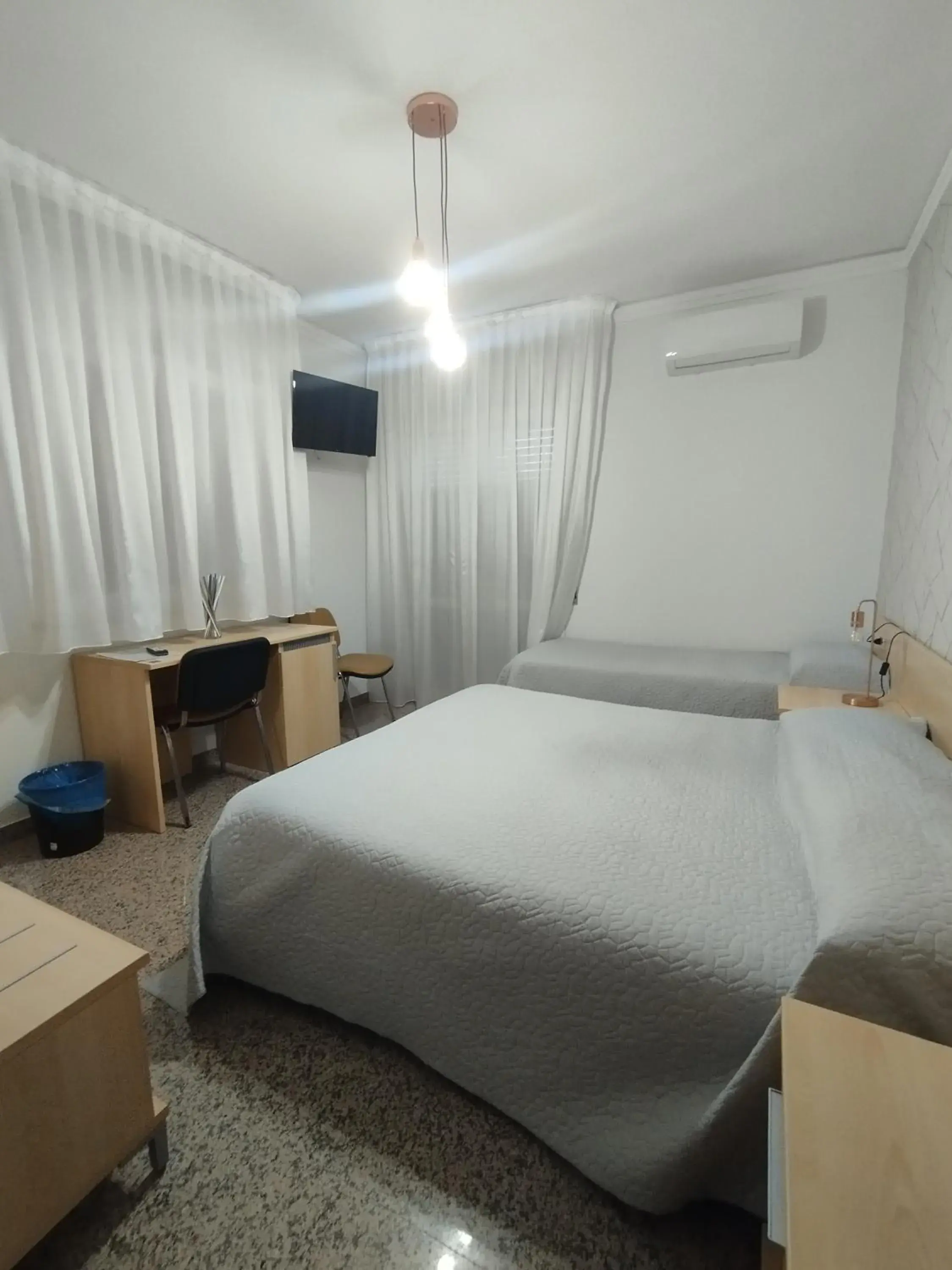 Large Twin Room in B&B Villa Marinetti Large Twin Room in B&B Villa Marinetti