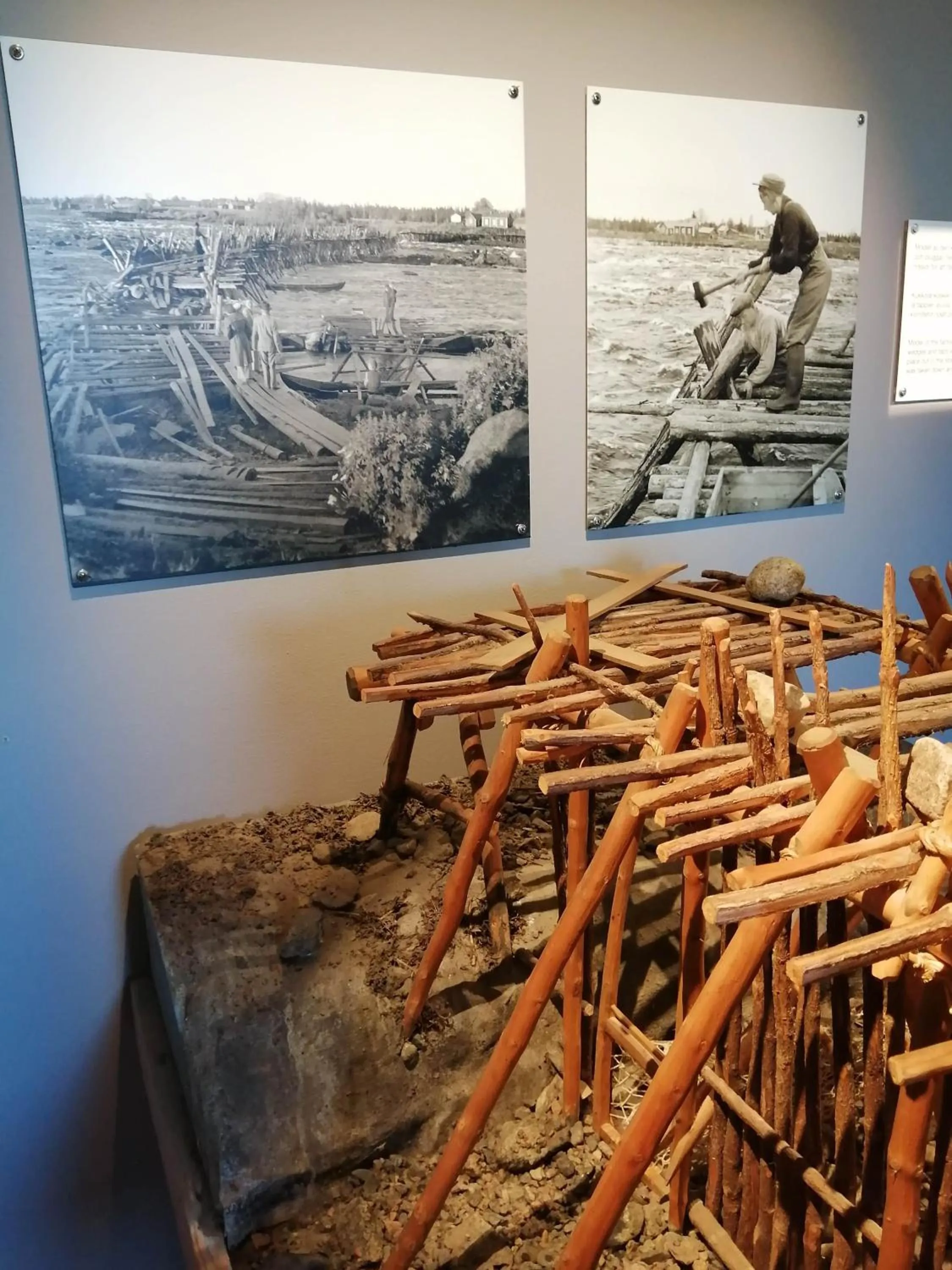 Fishing in Kukkolaforsen Turist & Konferens