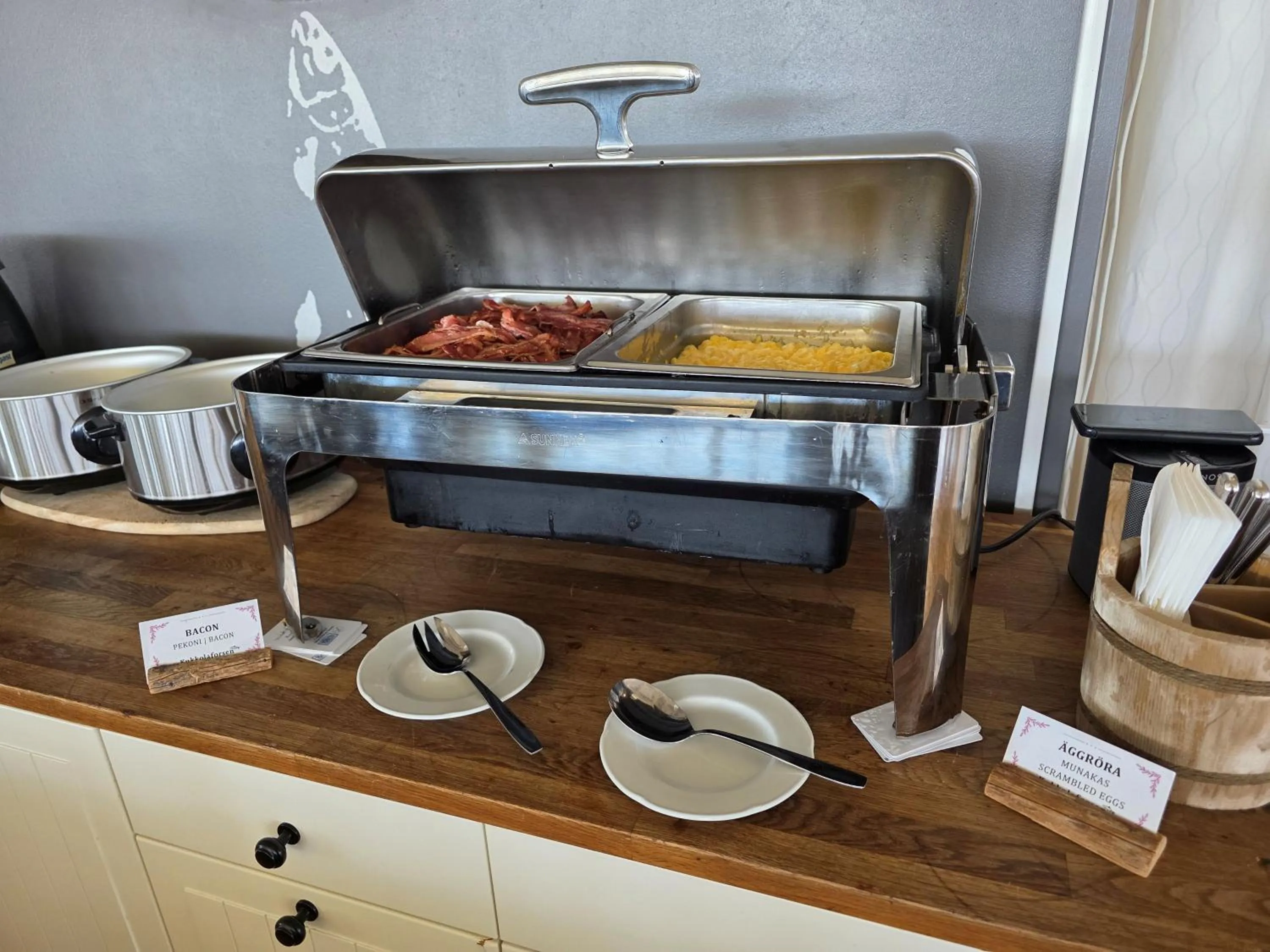 Restaurant/places to eat in Kukkolaforsen Turist & Konferens