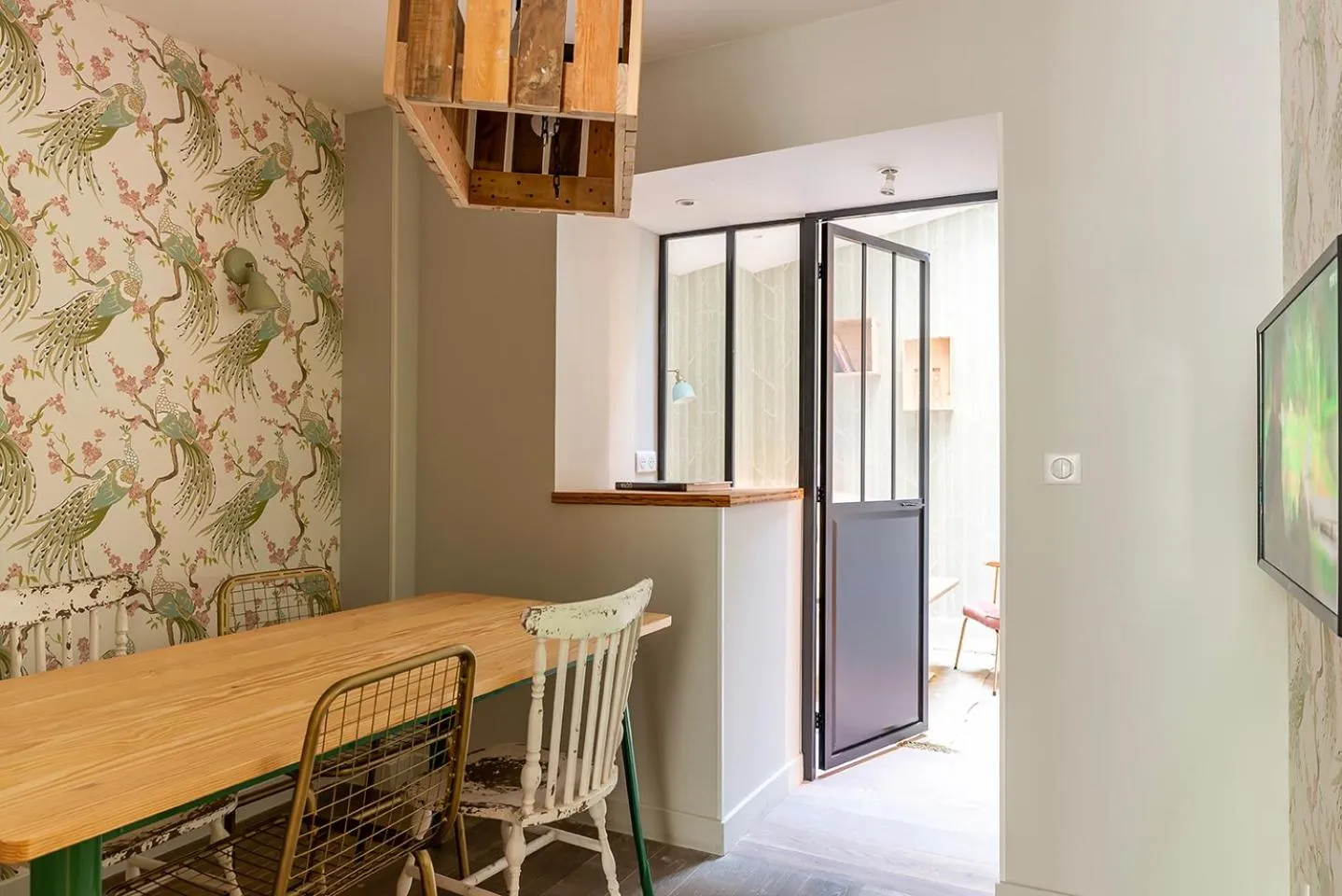 kitchen in BE YOU LUXURY APART'HÔTEL Paris