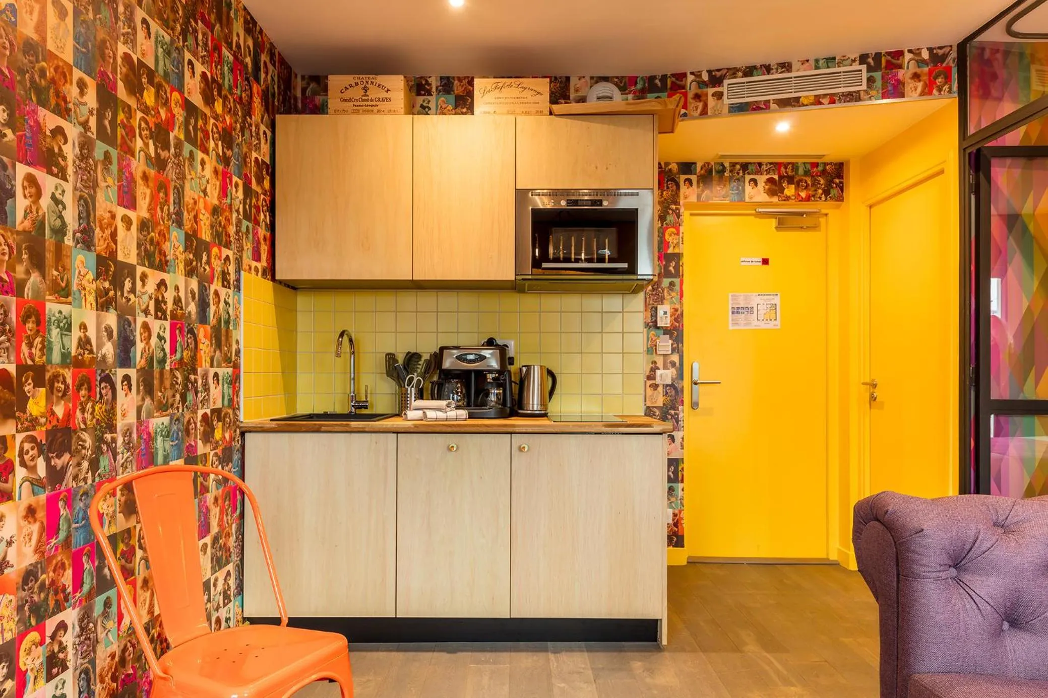 Kitchen or kitchenette in BE YOU LUXURY APART'HÔTEL Paris