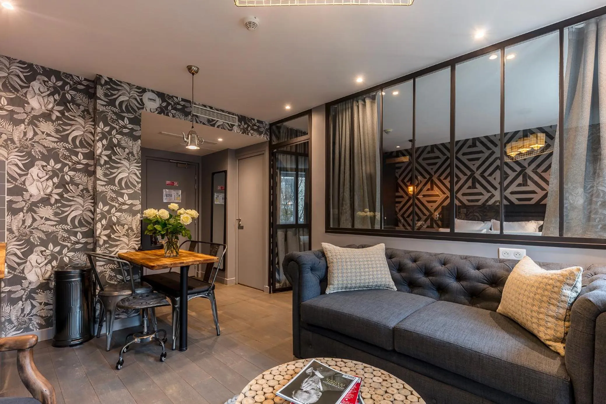 Living room in BE YOU LUXURY APART'HÔTEL Paris