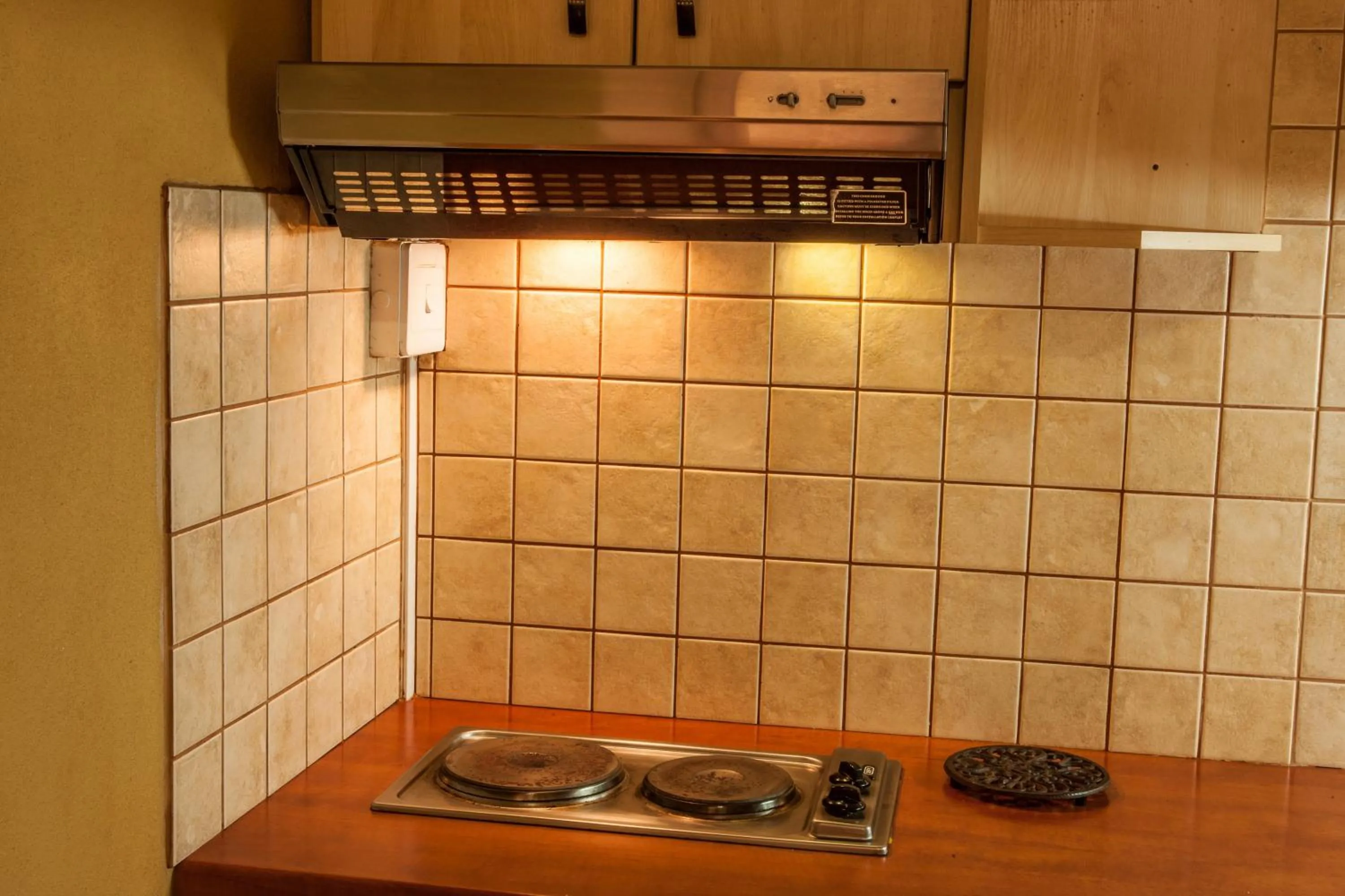 Kitchen or kitchenette in Sandcastle Apartments