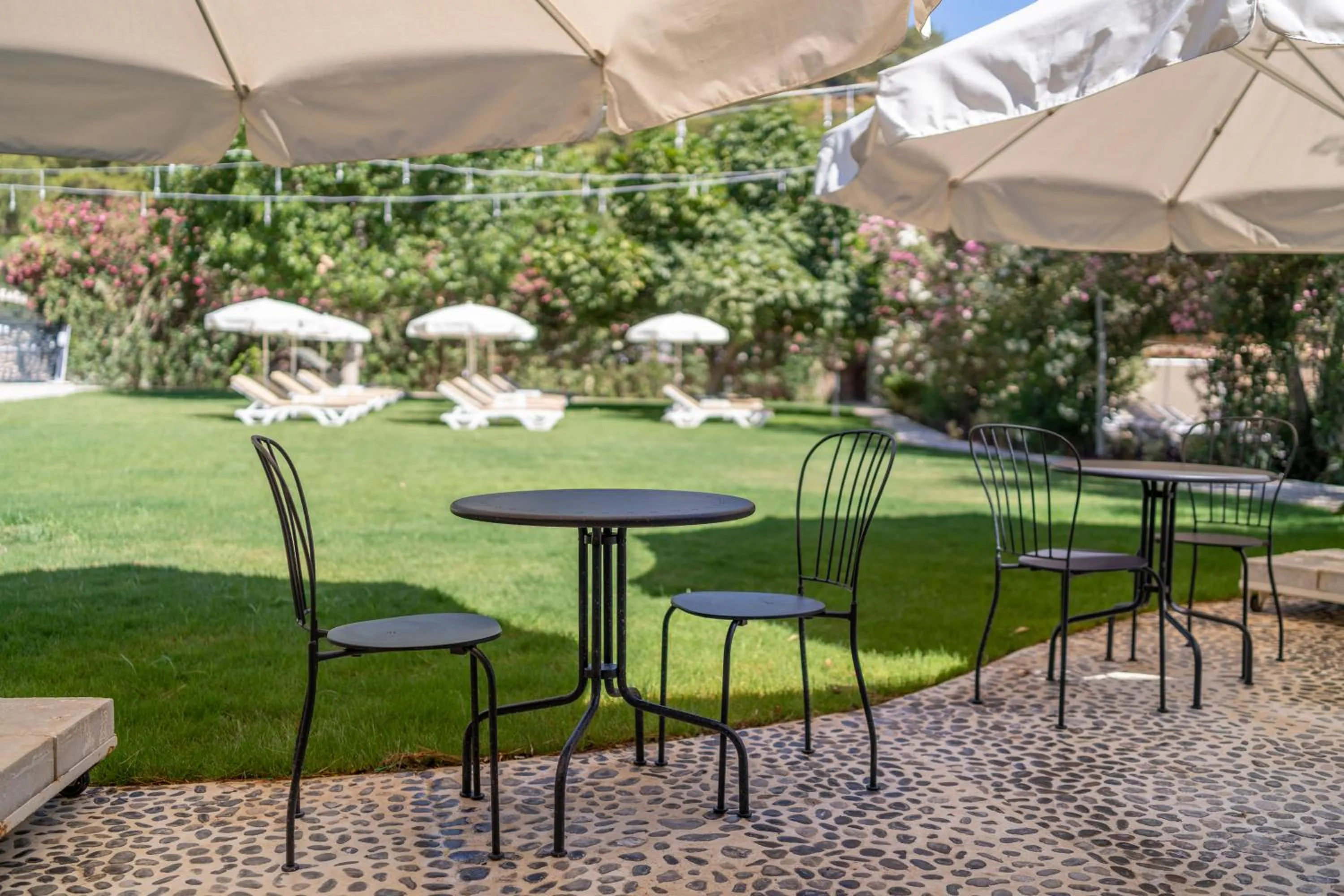 Beach in Alesta Yacht Hotel