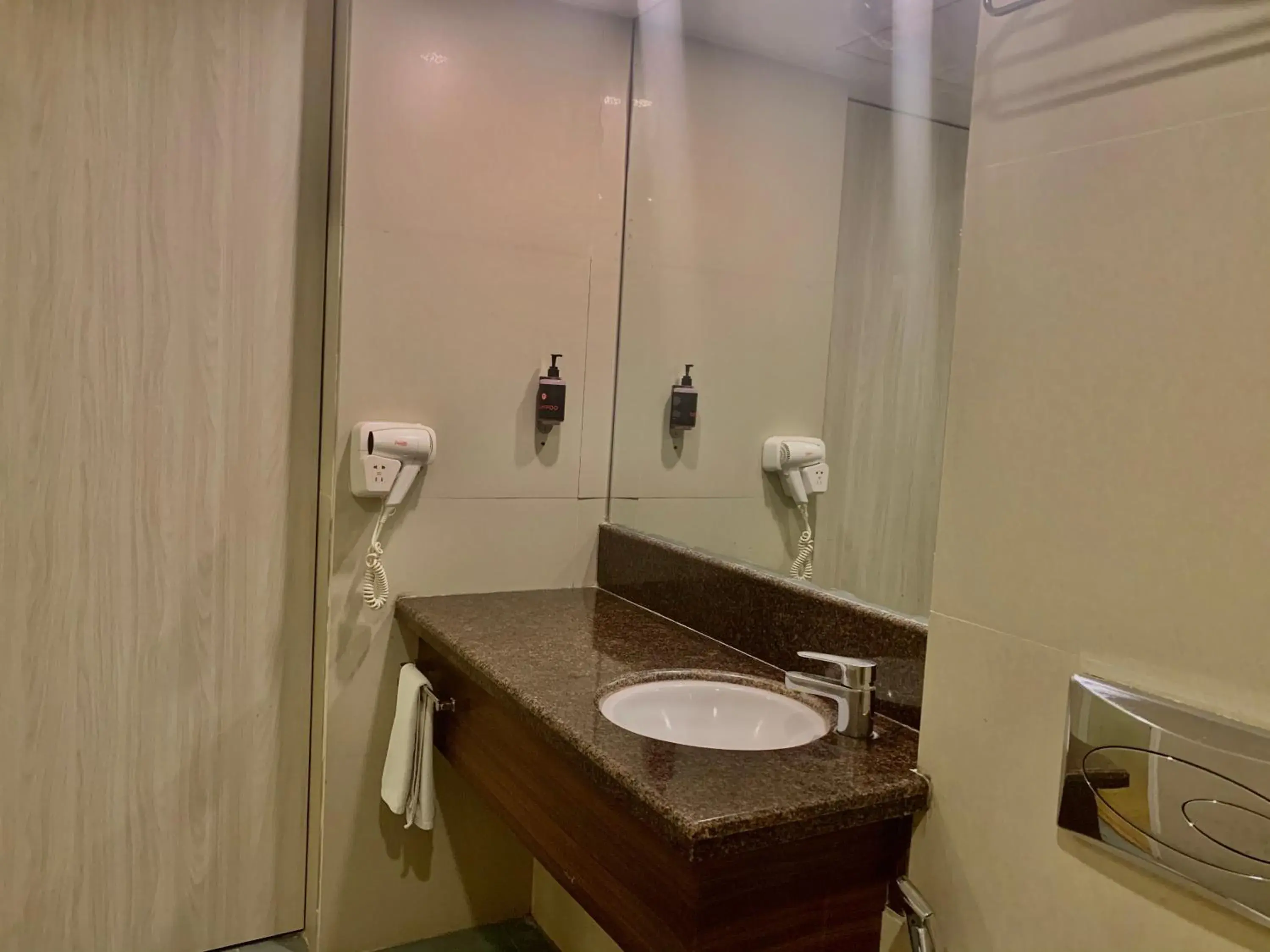 Bathroom in Ginger Vadodara RCR Bathroom in Ginger Vadodara RCR