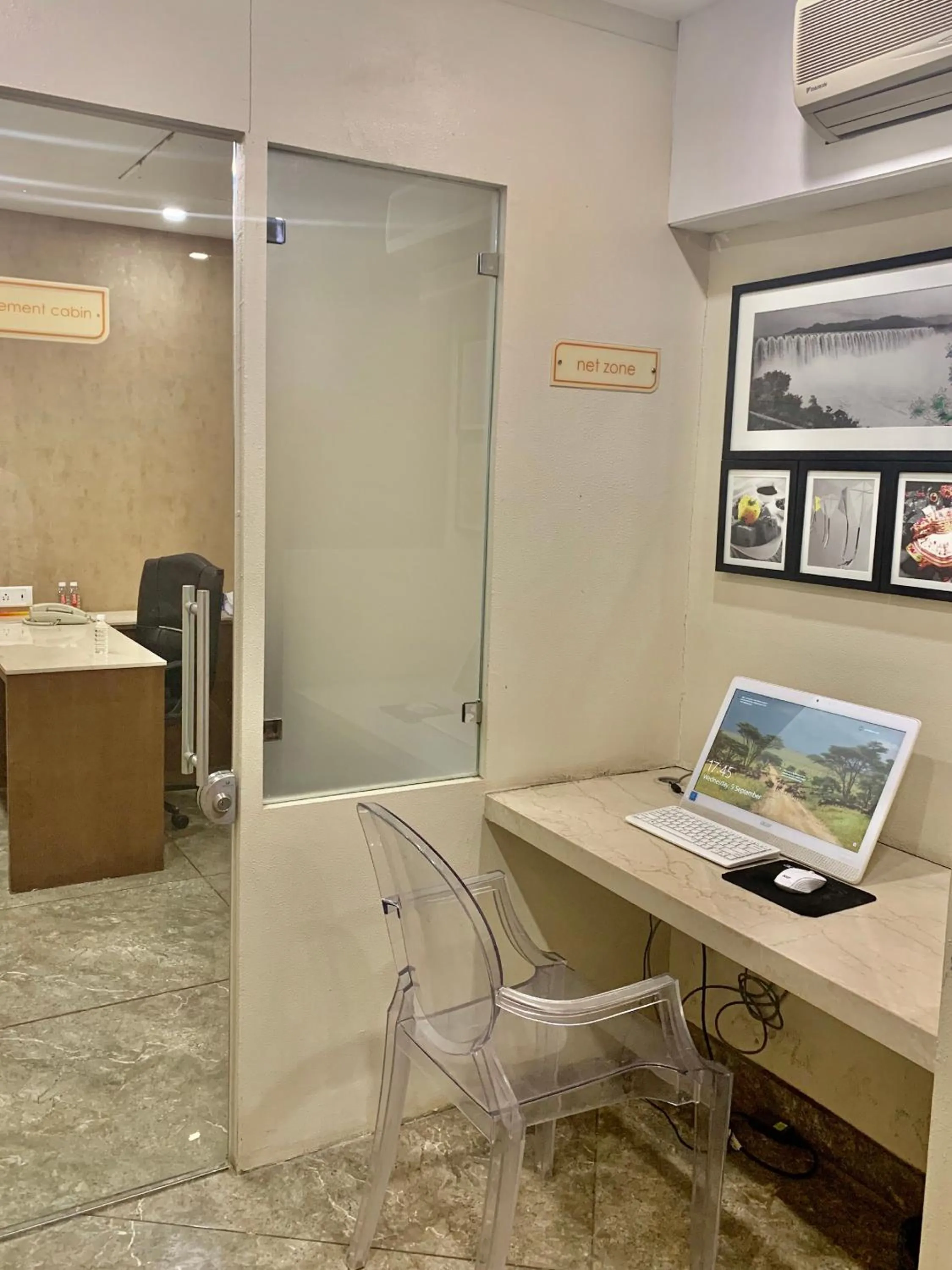 Business facilities in Ginger Vadodara RCR
