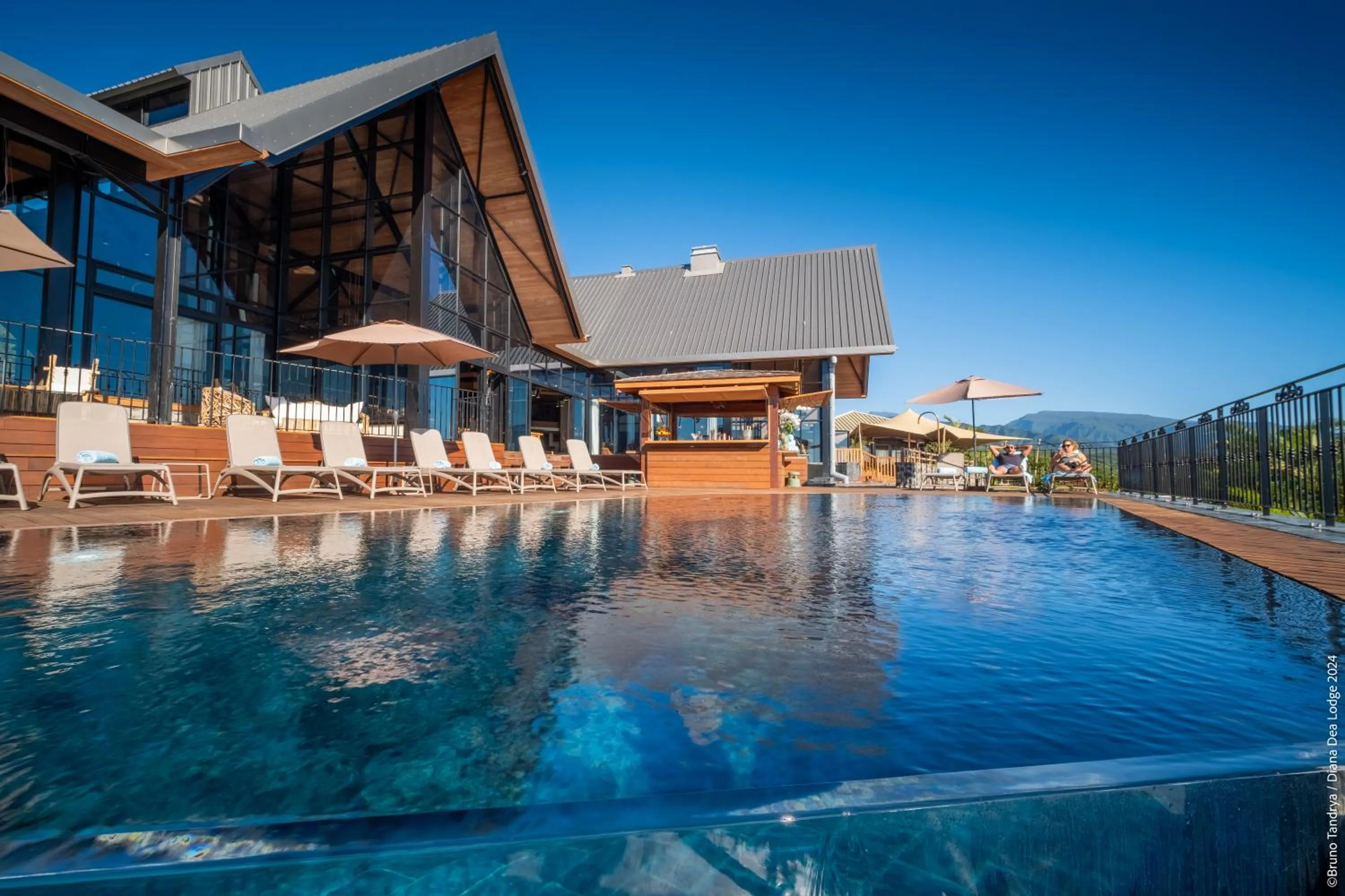 Property building in Hôtel Diana Dea Lodge & SPA