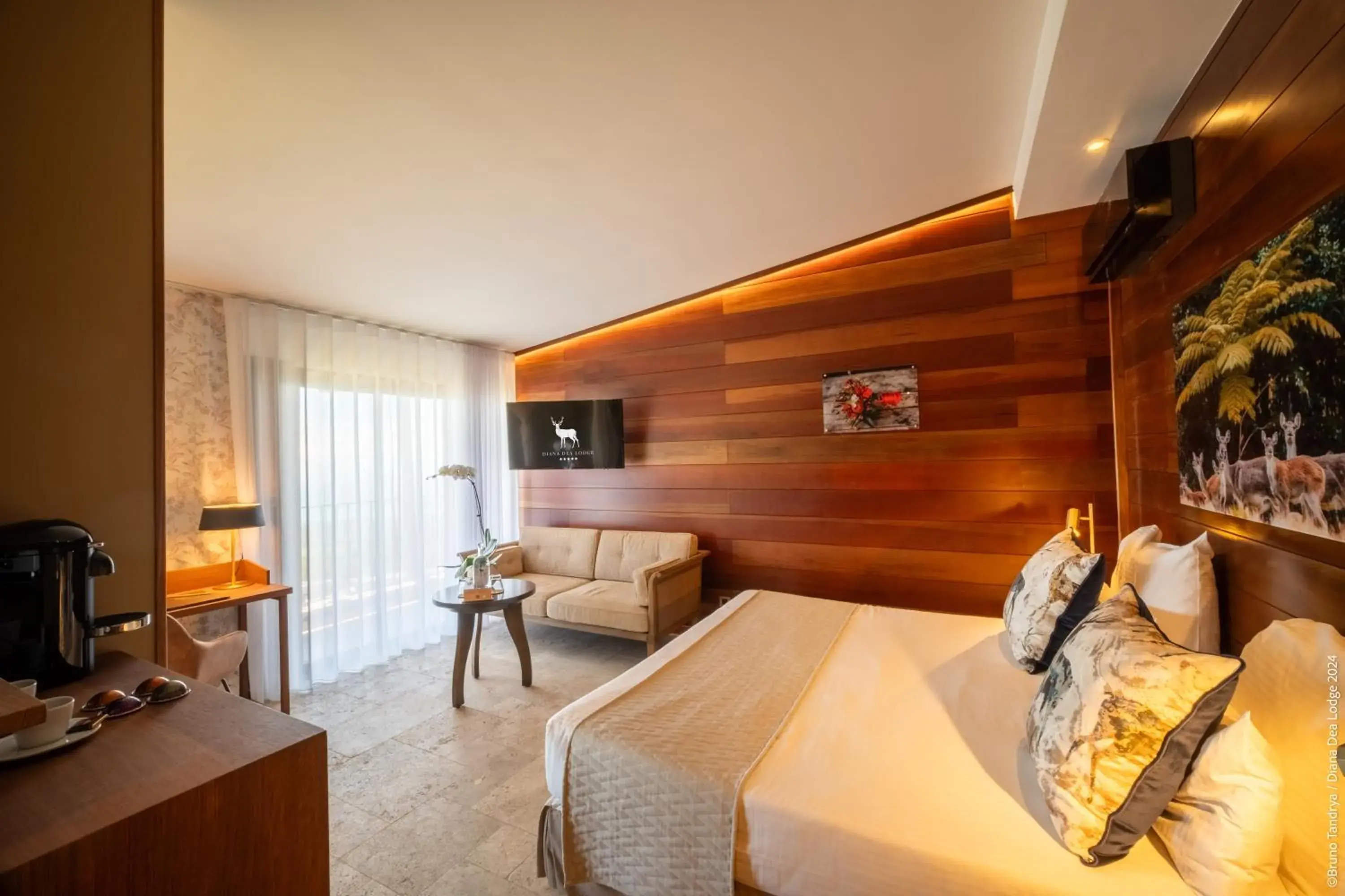 Superior Double Room in Hôtel Diana Dea Lodge & SPA Superior Double Room in Hôtel Diana Dea Lodge & SPA