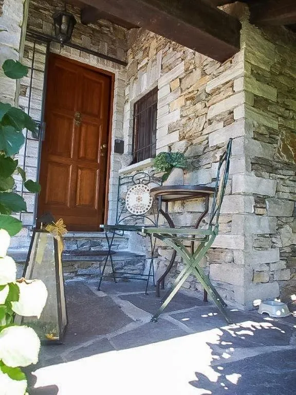 Property building in Casa ai Ghiri