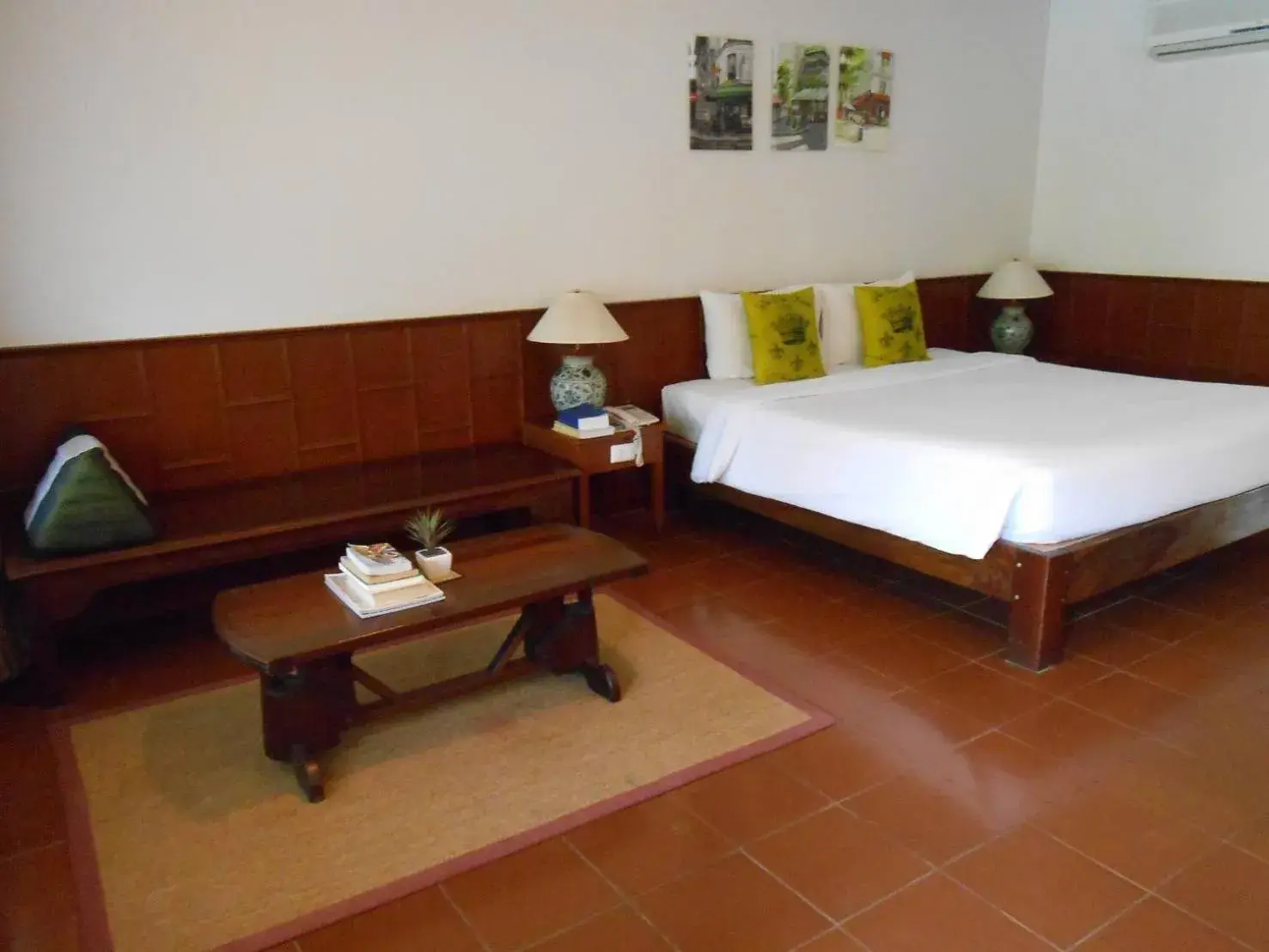 Bed in Rachawadee Khonkaen Airport Hotel Bed in Rachawadee Khonkaen Airport Hotel