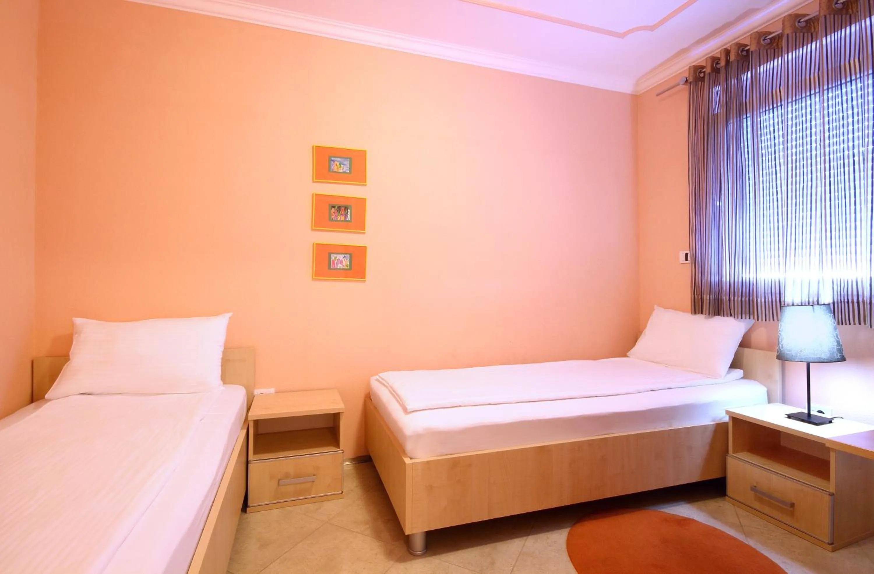 Photo of the whole room in Hotel Aruba