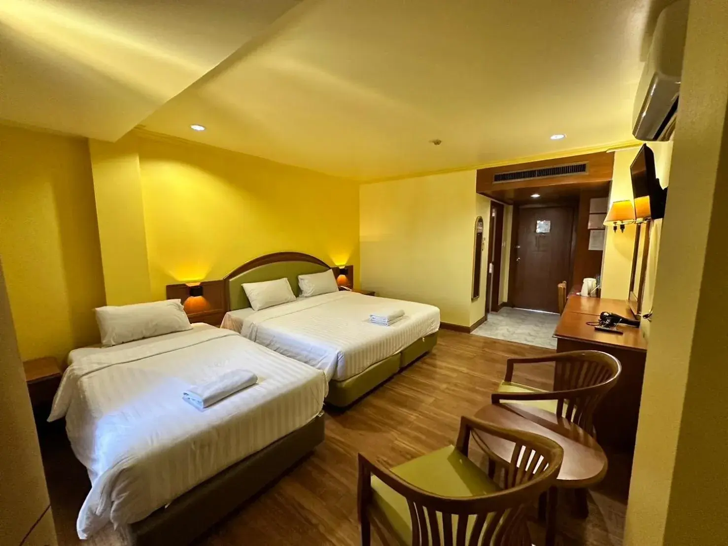 Bedroom, Bed in Hatyai Merridian Hotel Bedroom, Bed in Hatyai Merridian Hotel