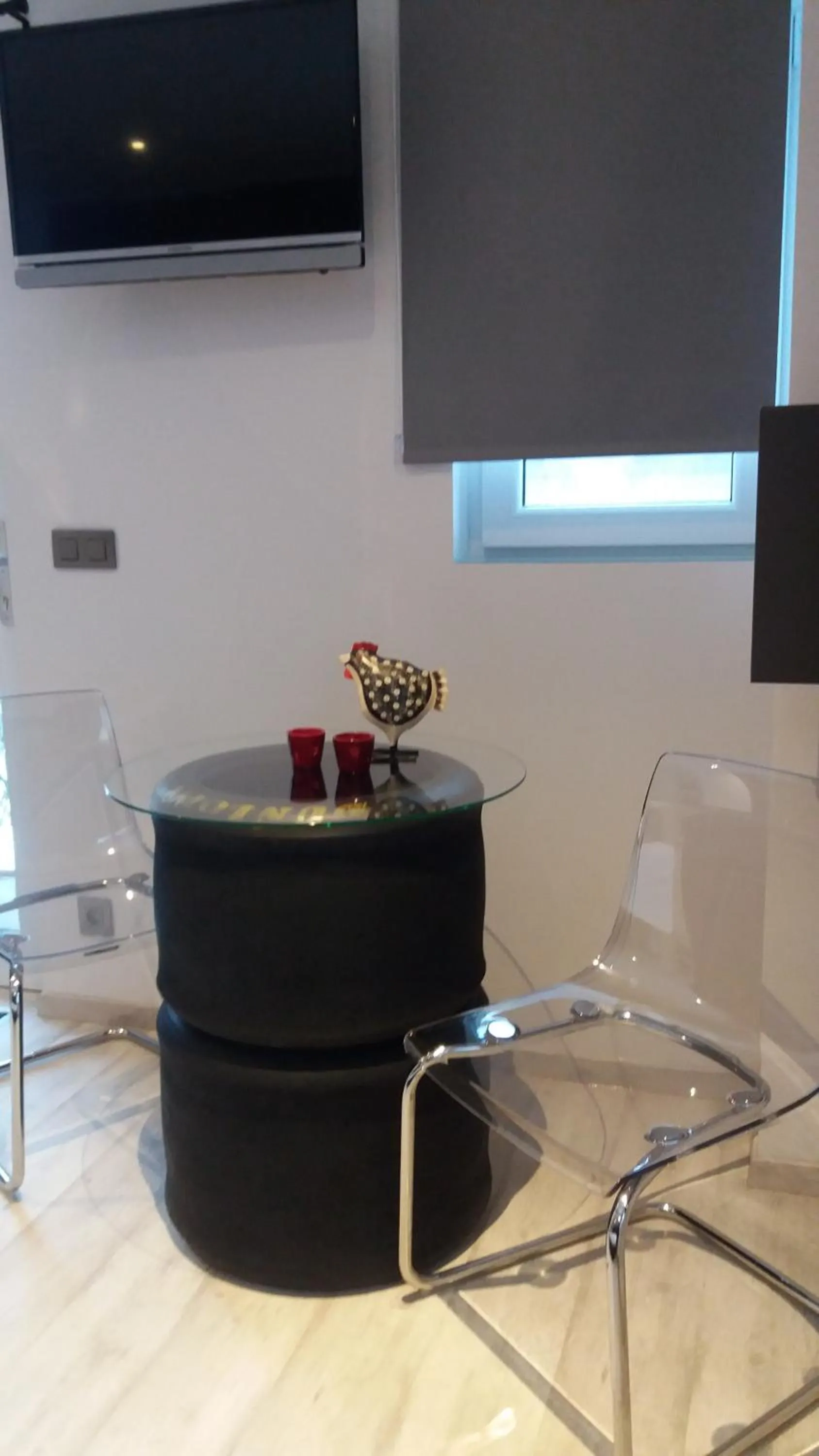 Photo of the whole room in "Un matin au jardin"