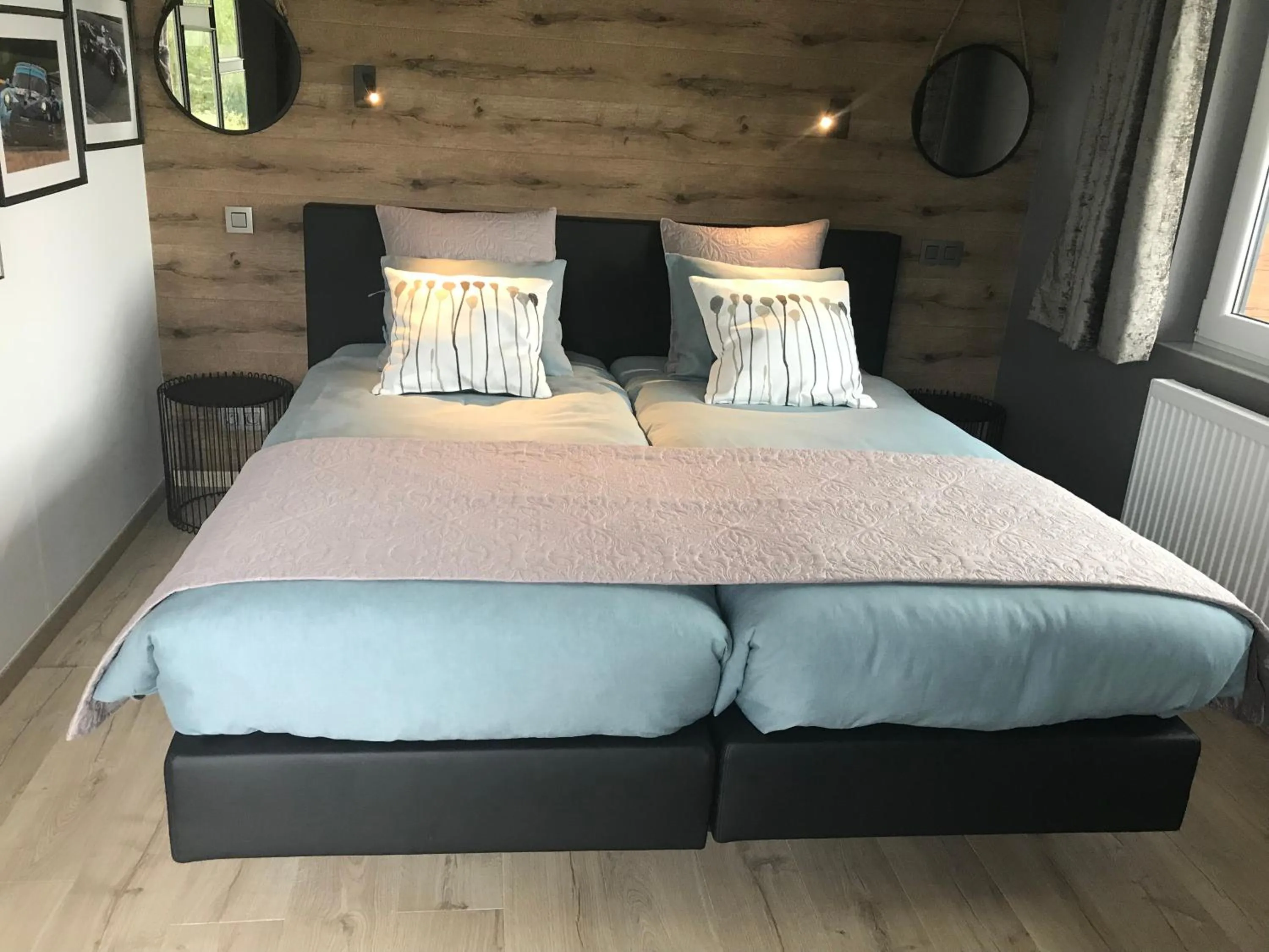 Decorative detail, Bed in "Un matin au jardin"