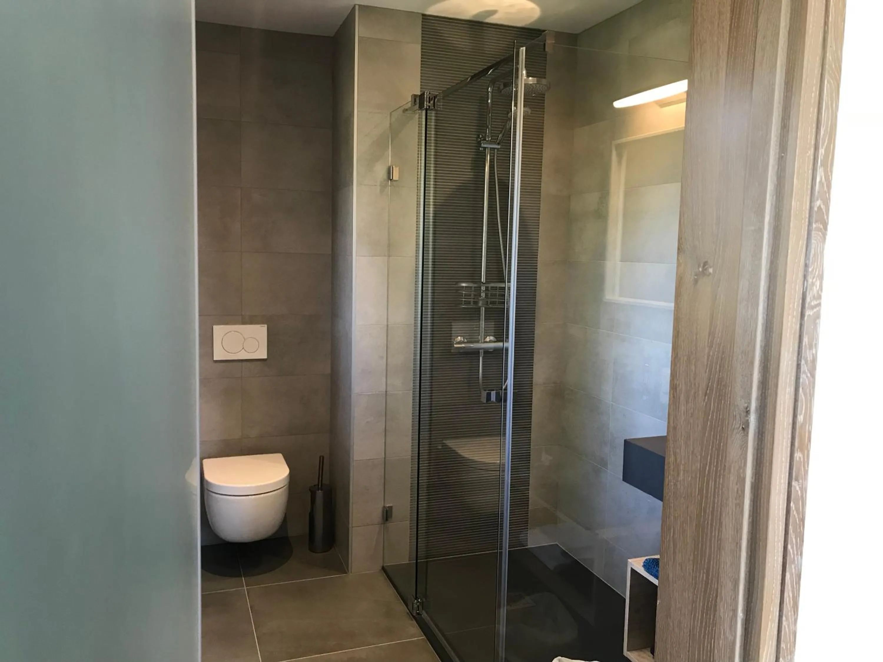 Decorative detail in "Un matin au jardin"