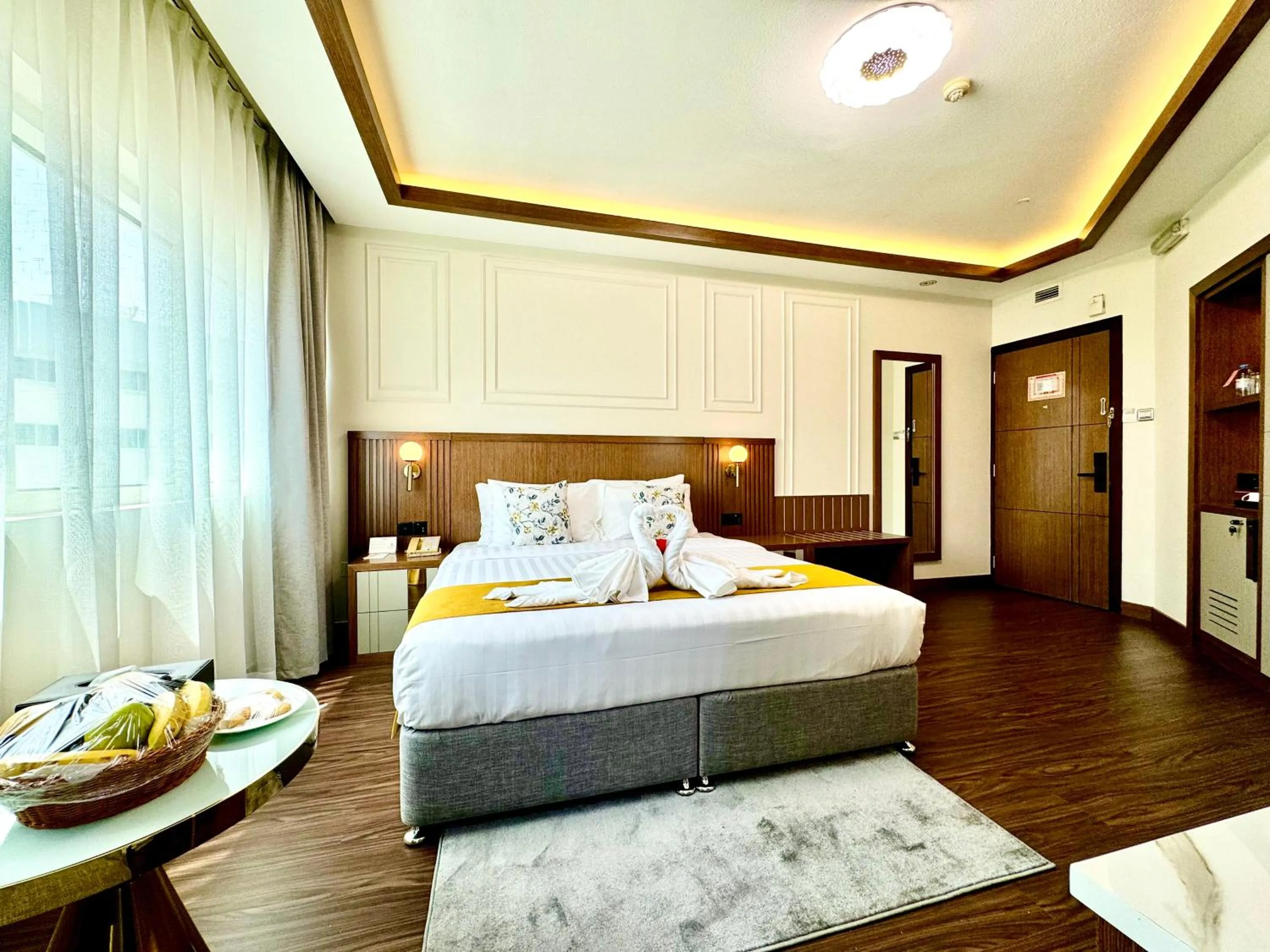 Bedroom, Bed in Fortune Plaza Hotel, Dubai Airport