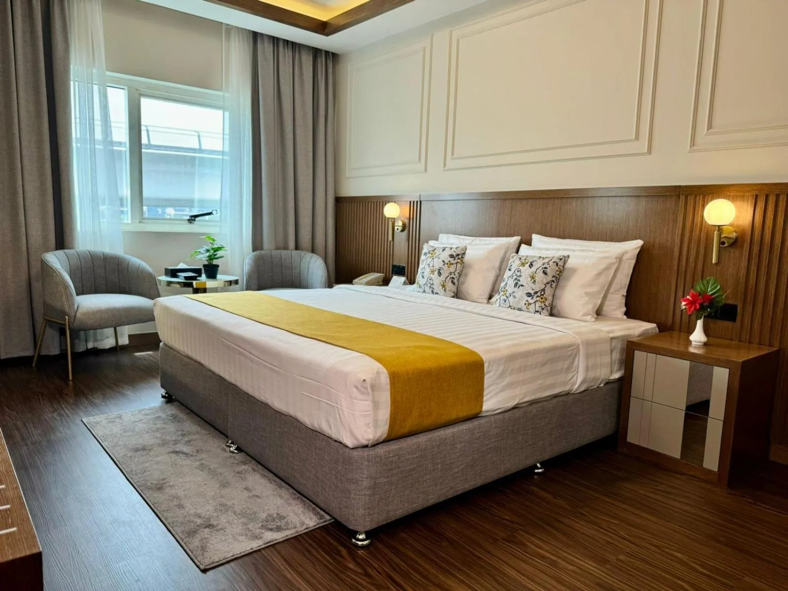 Bedroom, Bed in Fortune Plaza Hotel, Dubai Airport