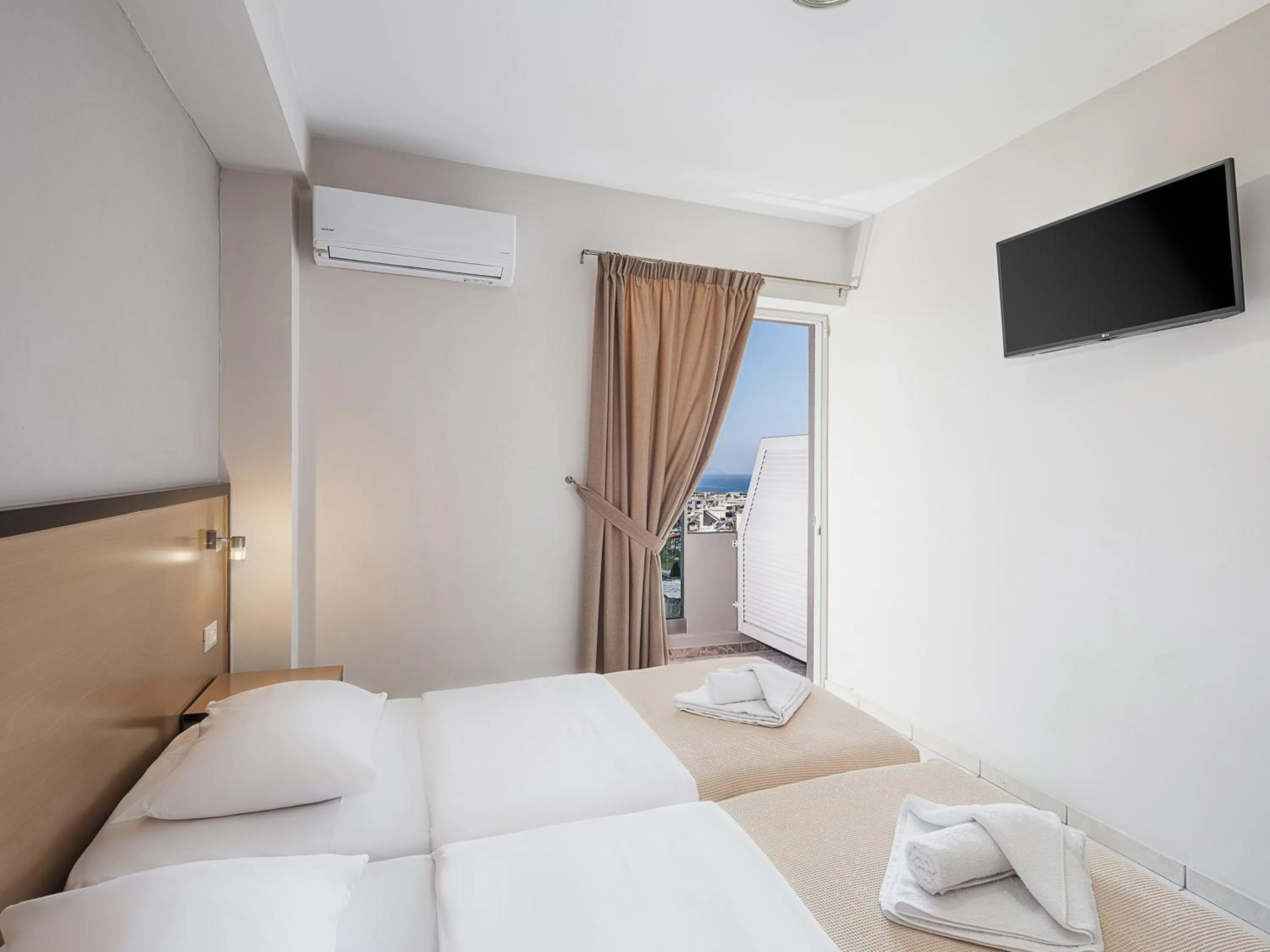 Photo of the whole room in Theofilos City Hotel