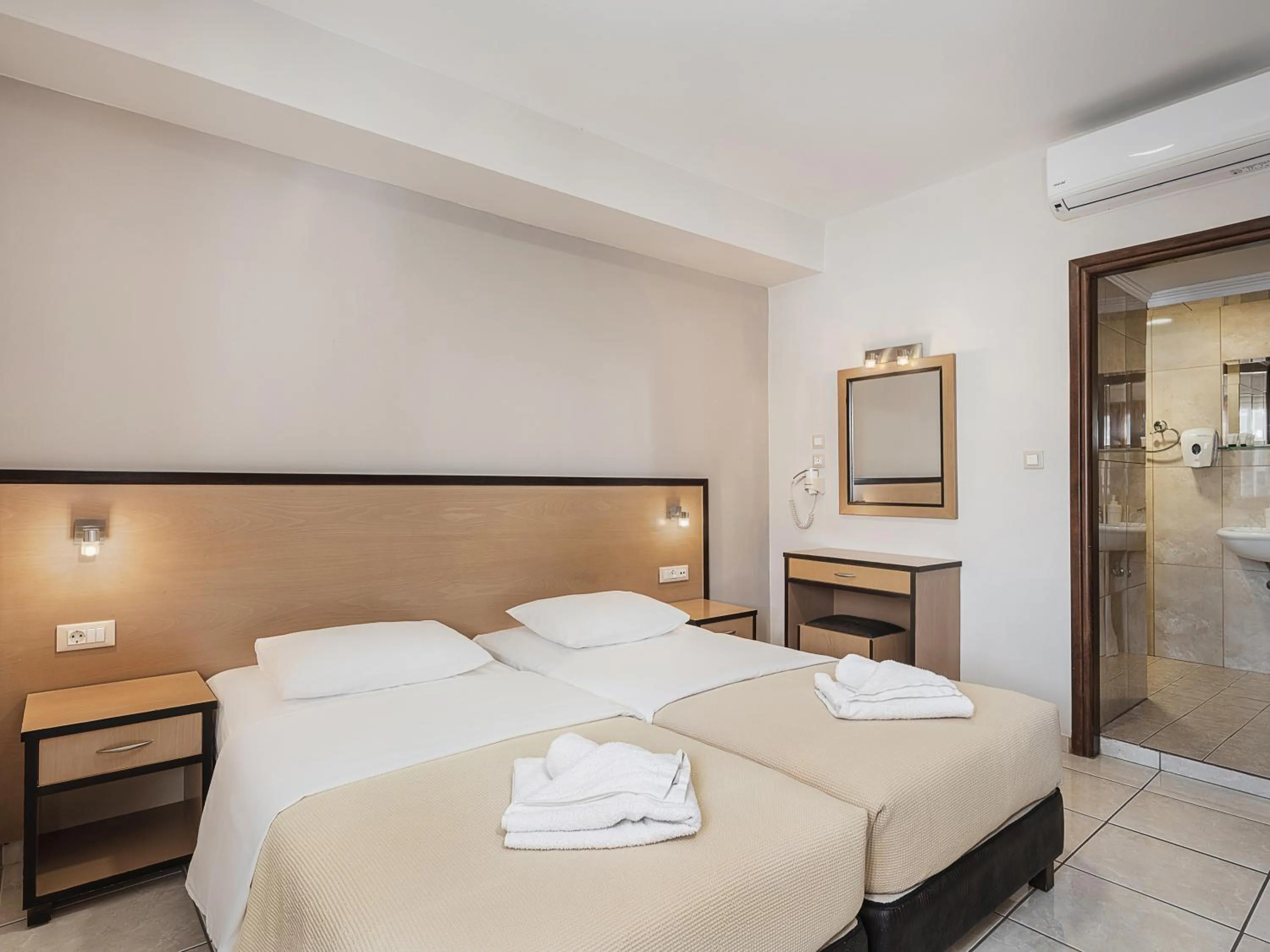 Photo of the whole room in Theofilos City Hotel