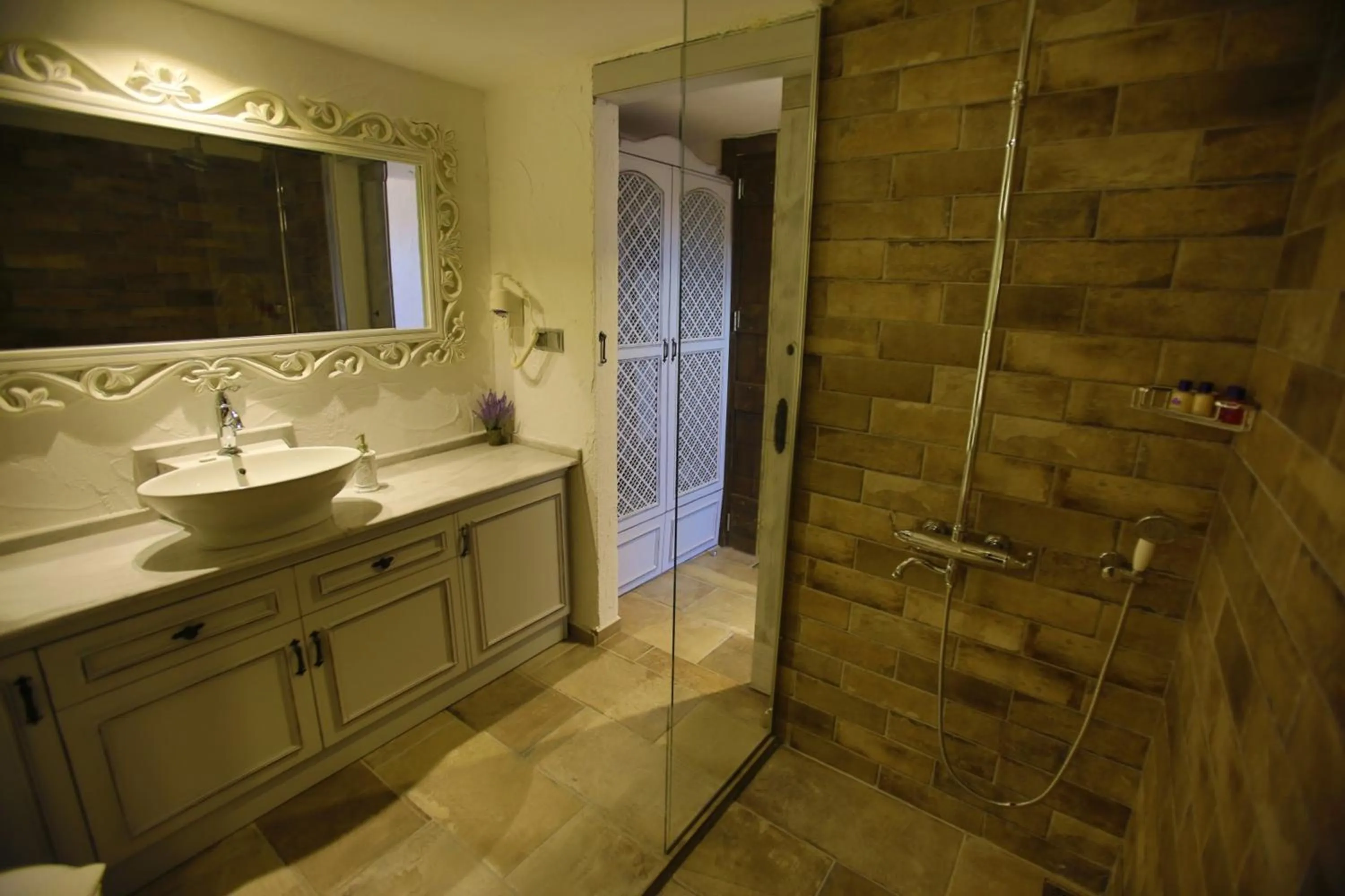 Bathroom in S3 Hotels Orange