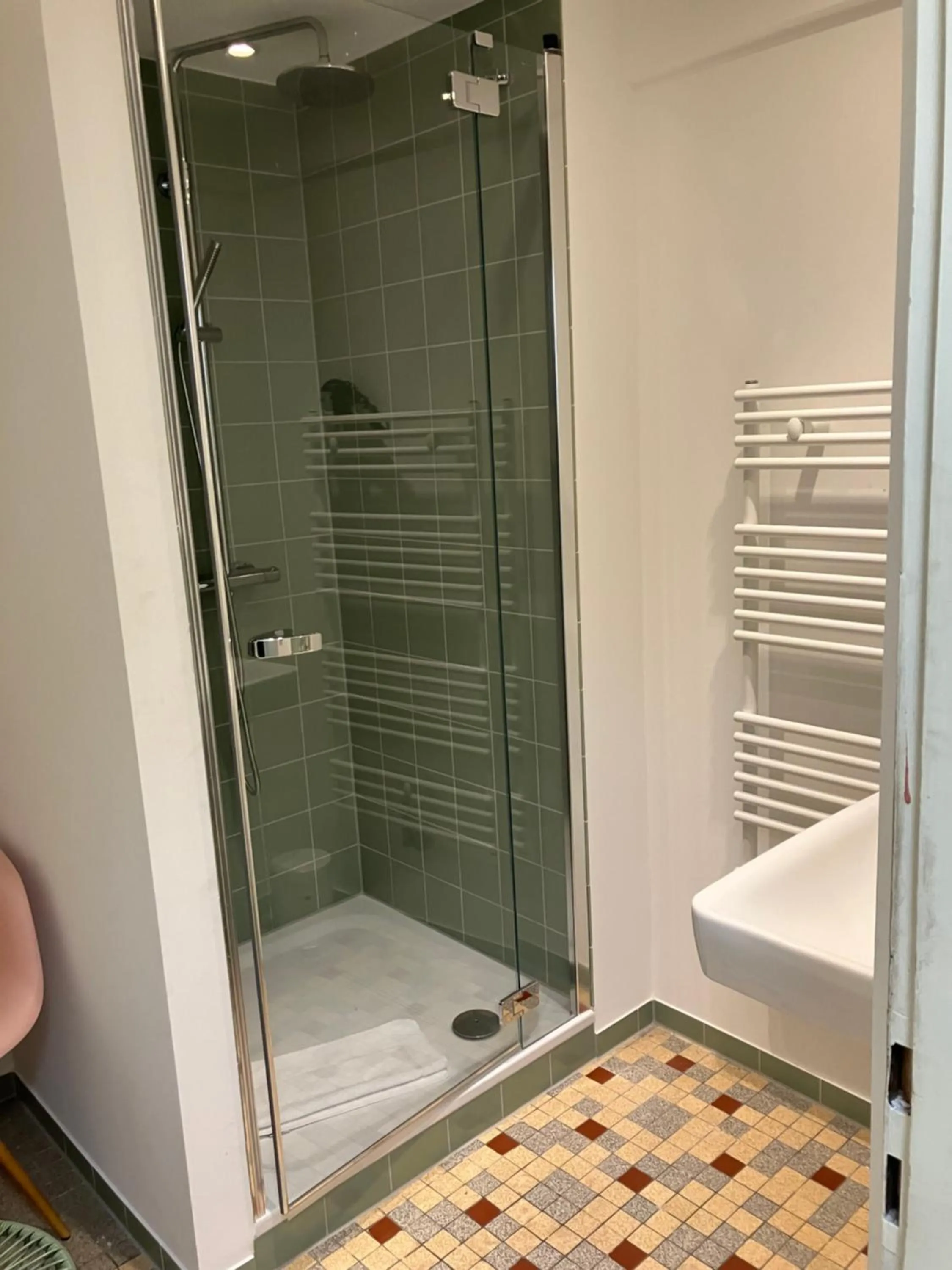 Bathroom in pop-up stuub feldberg