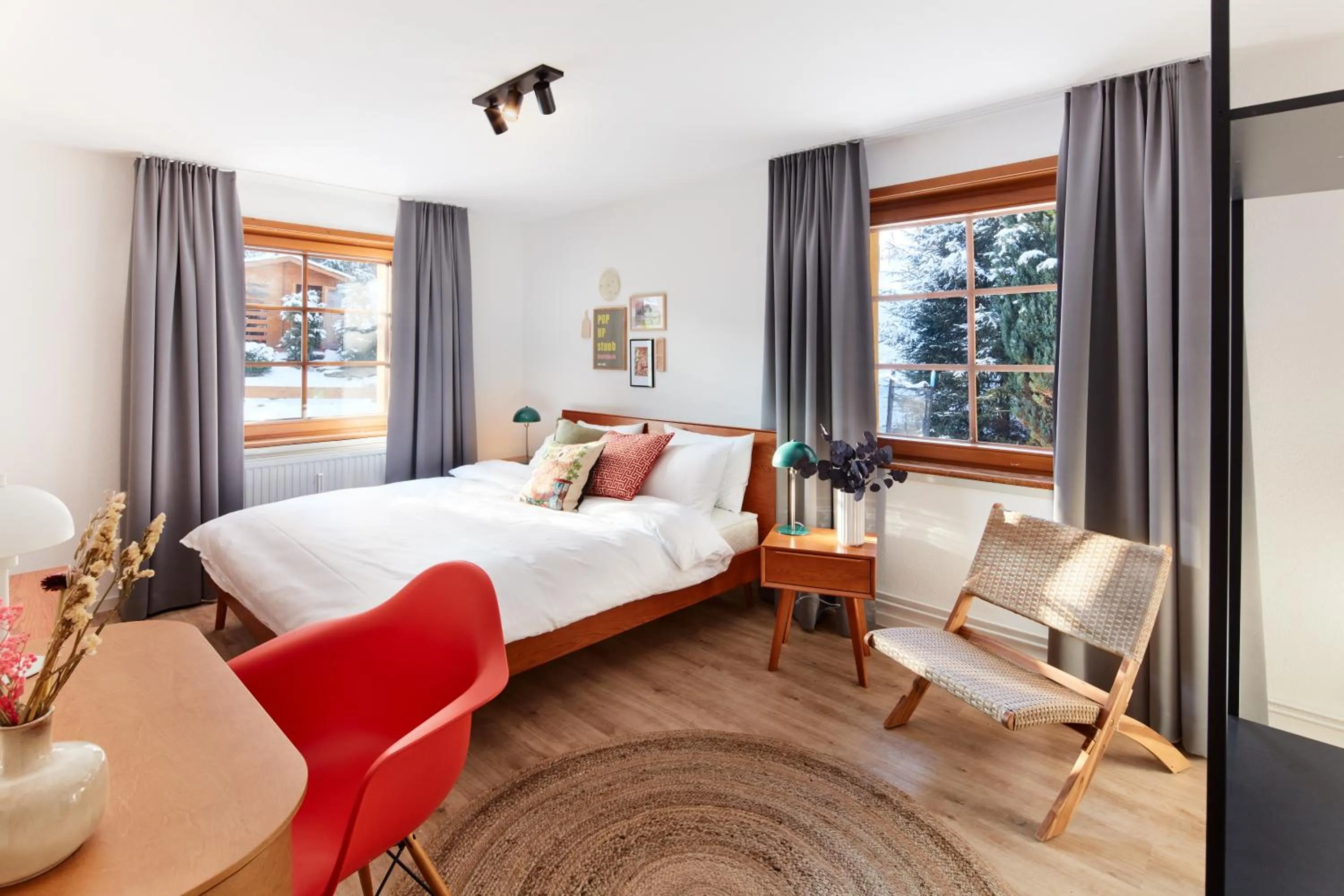 Photo of the whole room, Bed in pop-up stuub feldberg