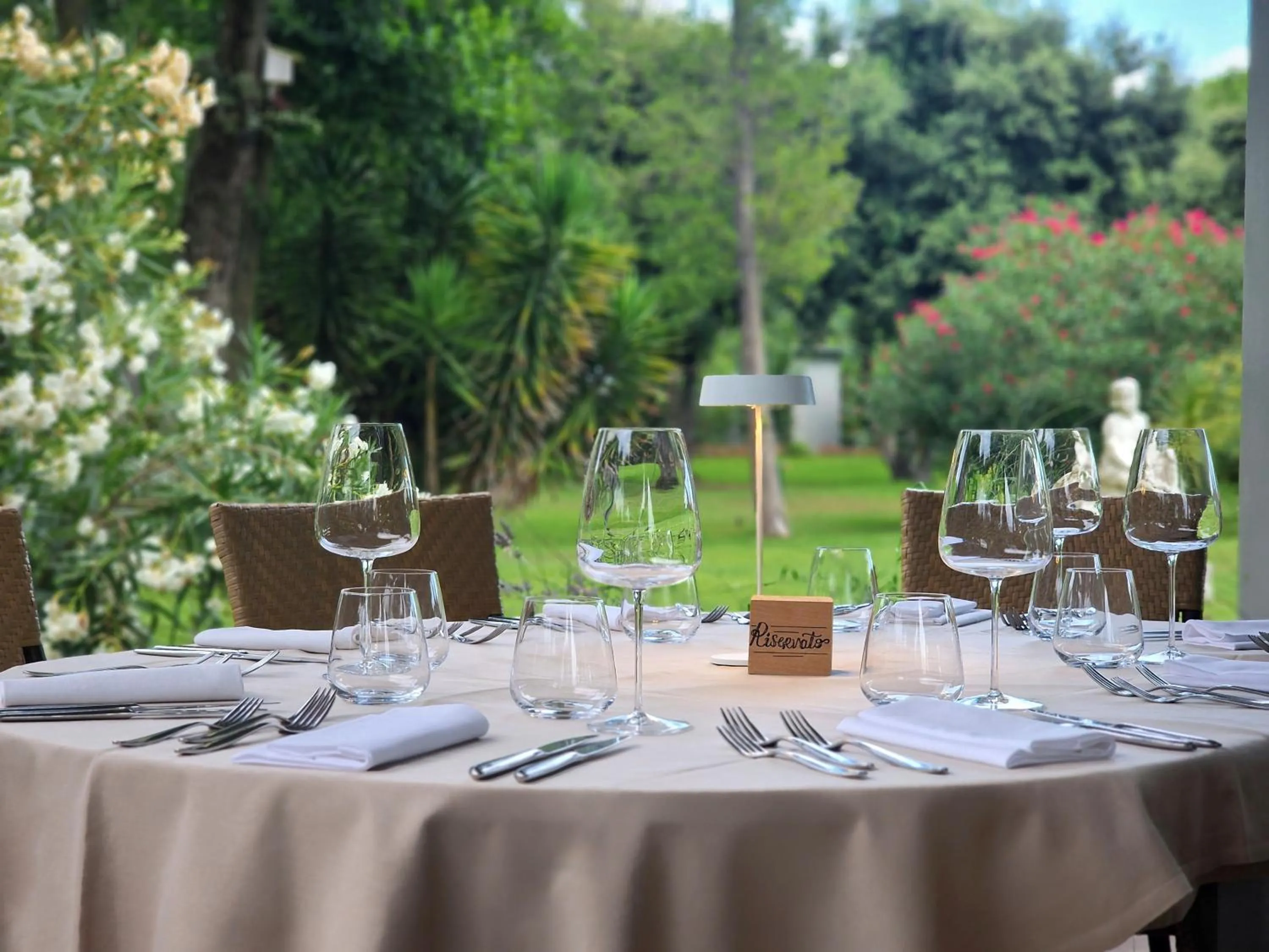 Restaurant/places to eat in Hotel Villa Elsa