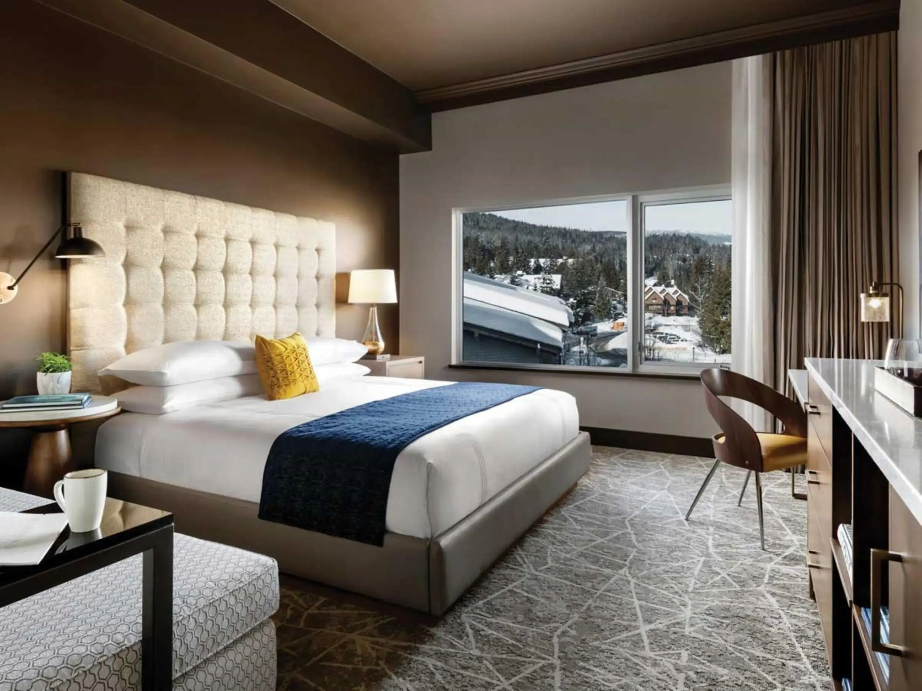 Bedroom, Bed in The Josie Hotel, Autograph Collection Bedroom, Bed in The Josie Hotel, Autograph Collection