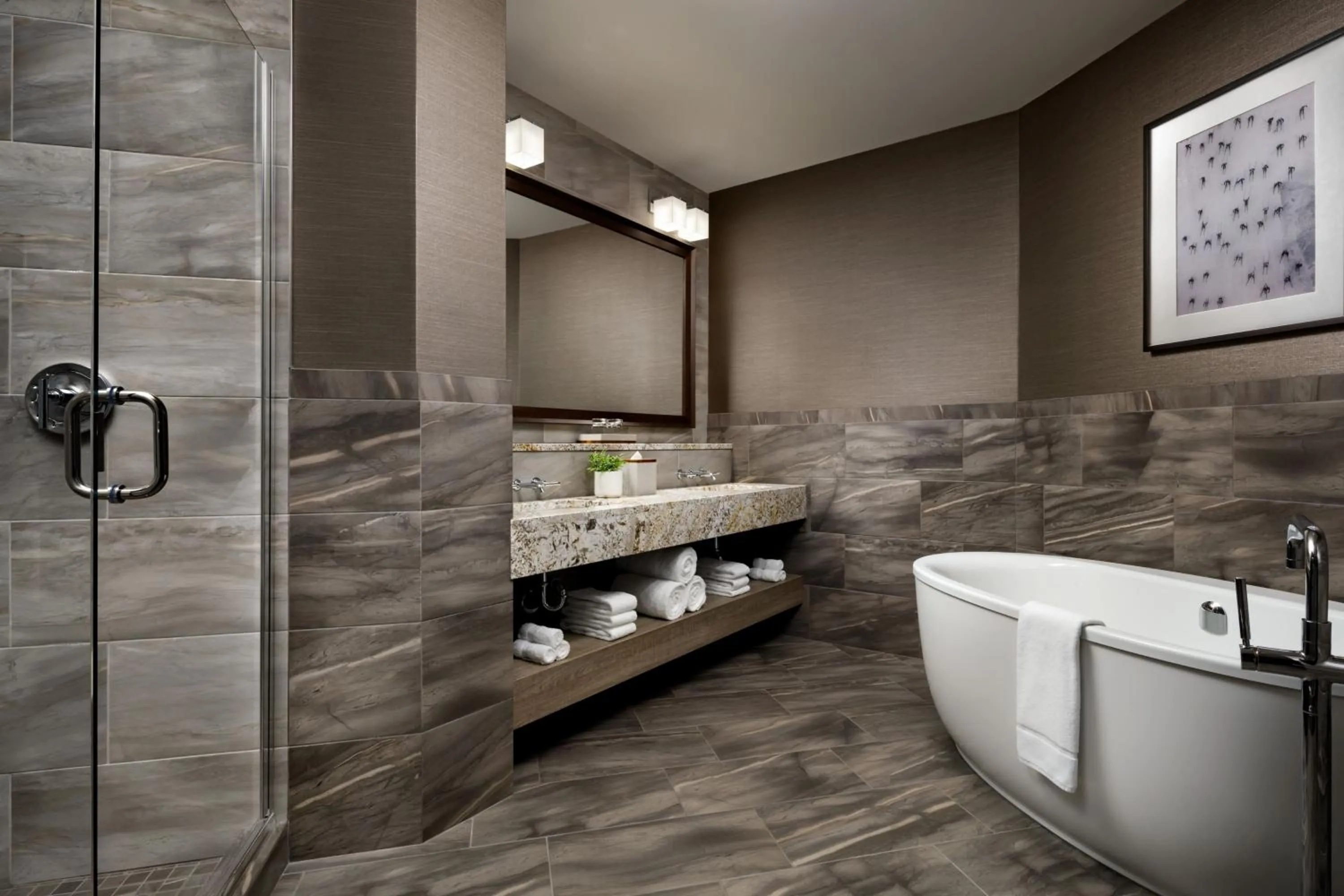 Bathroom in The Josie Hotel, Autograph Collection