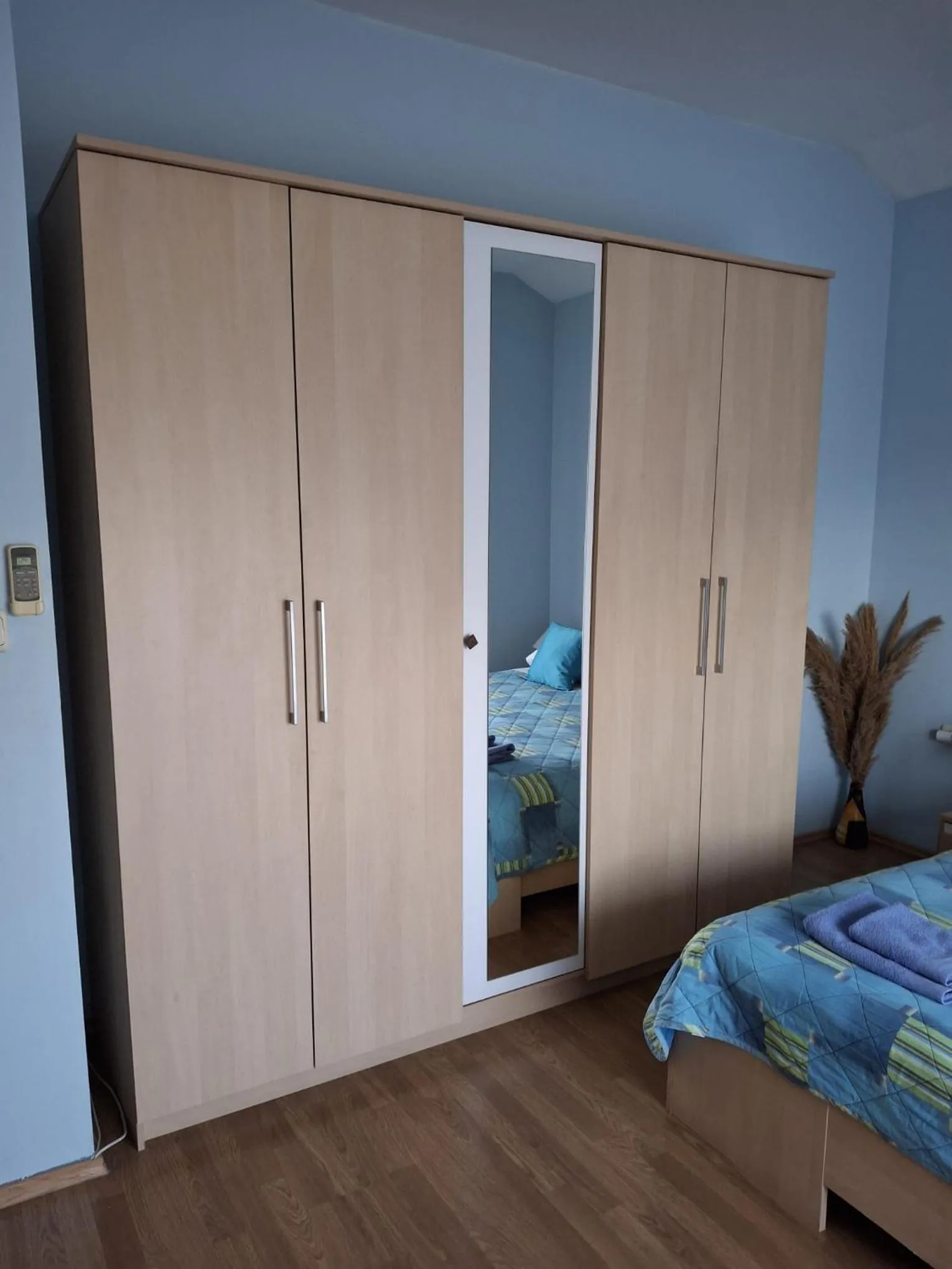 Photo of the whole room, Bed in Villa Luketa