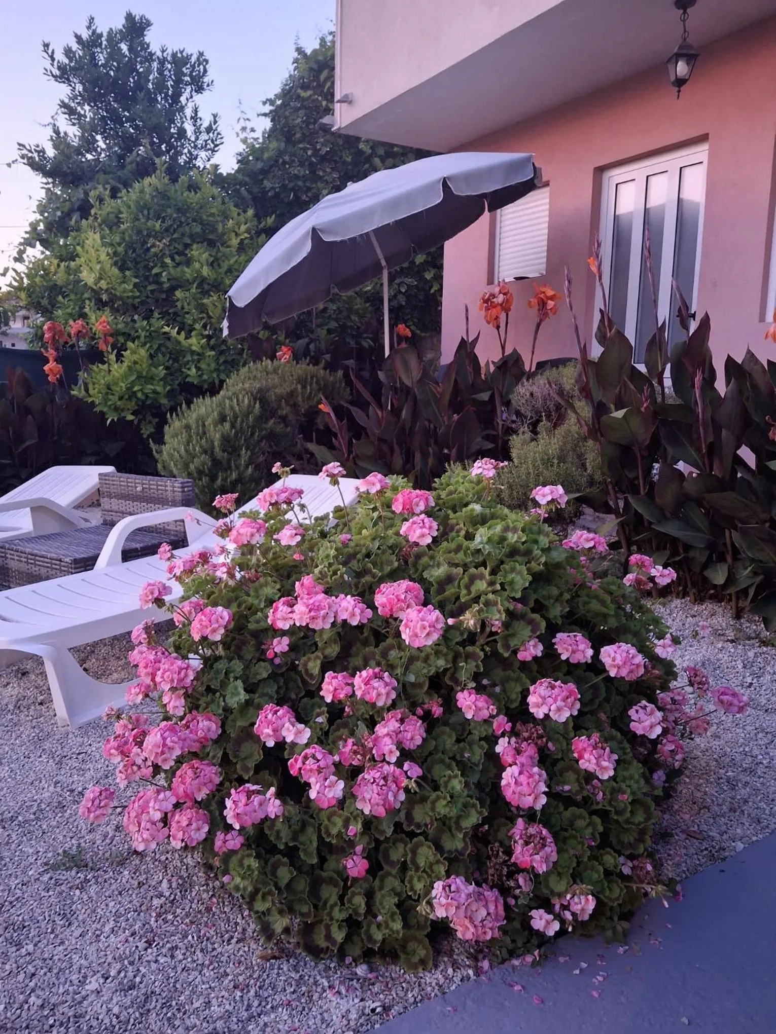 Property building in Villa Luketa