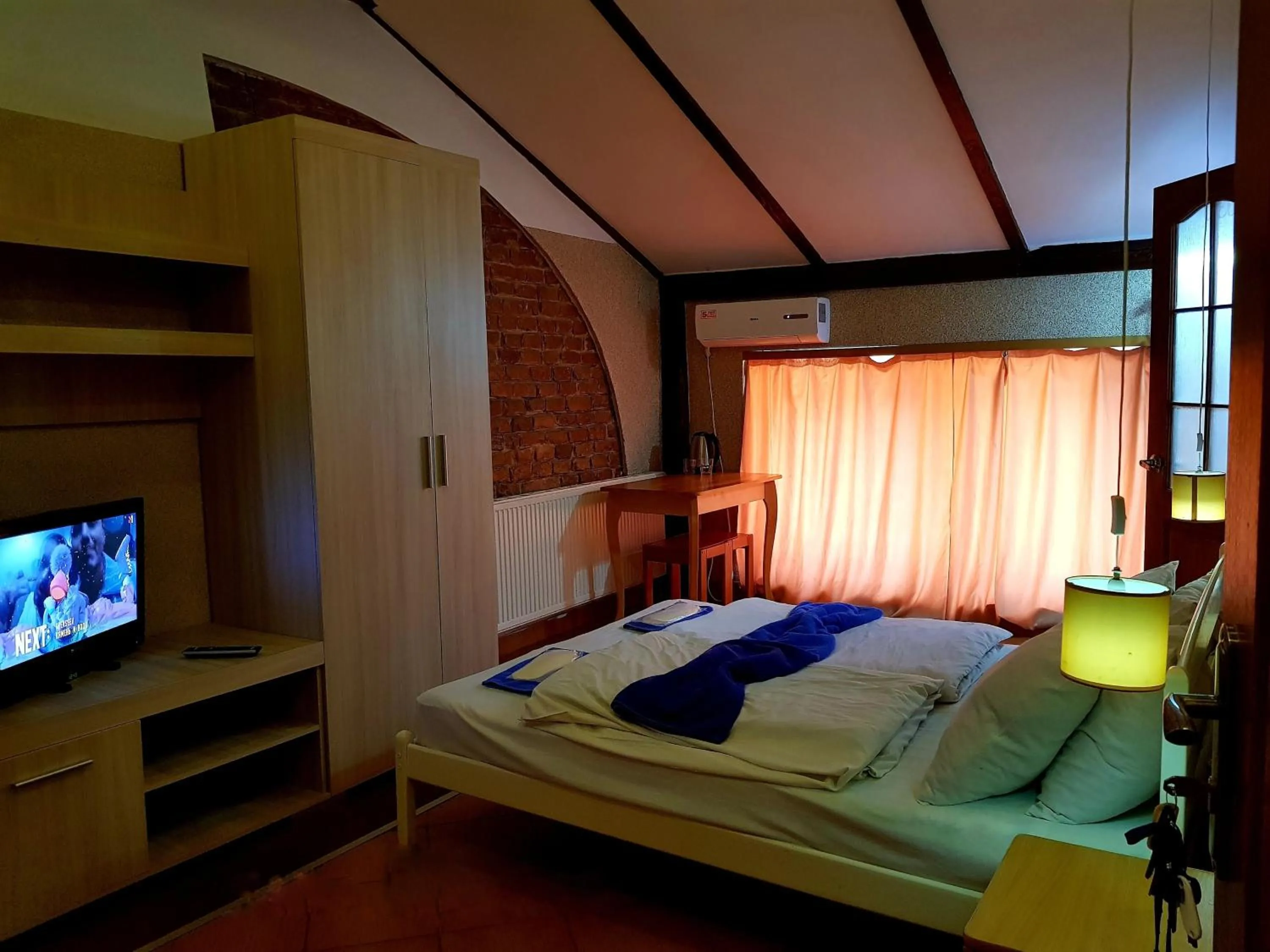 Sun Hotel