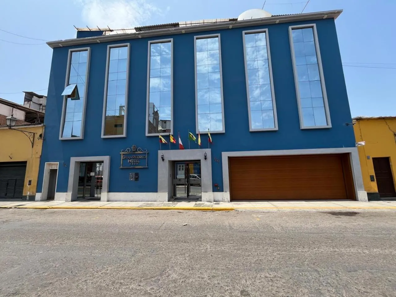 Facade/entrance in Gran Recreo Hotel - Trujillo - Perú