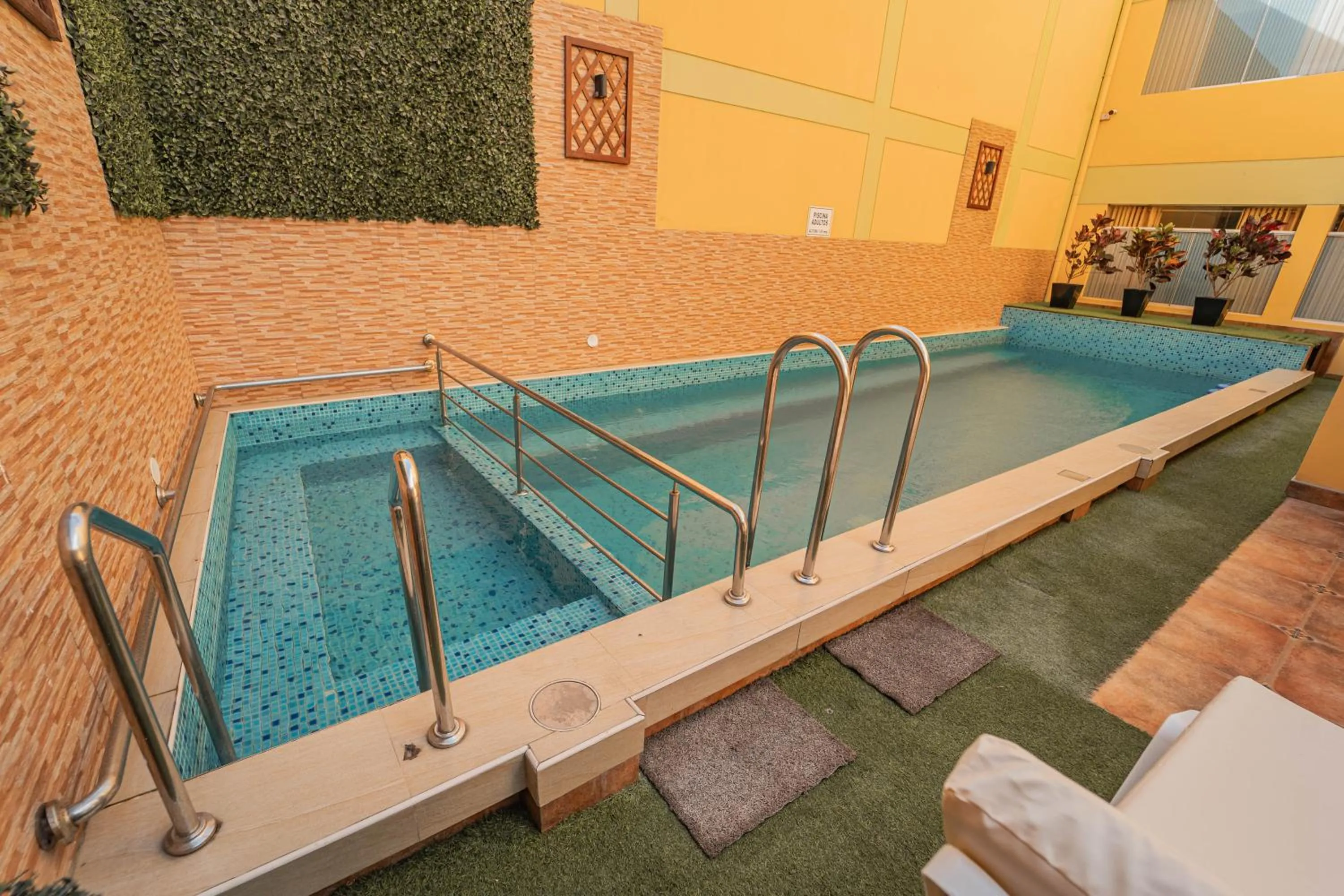 Swimming pool in Gran Recreo Hotel - Trujillo - Perú