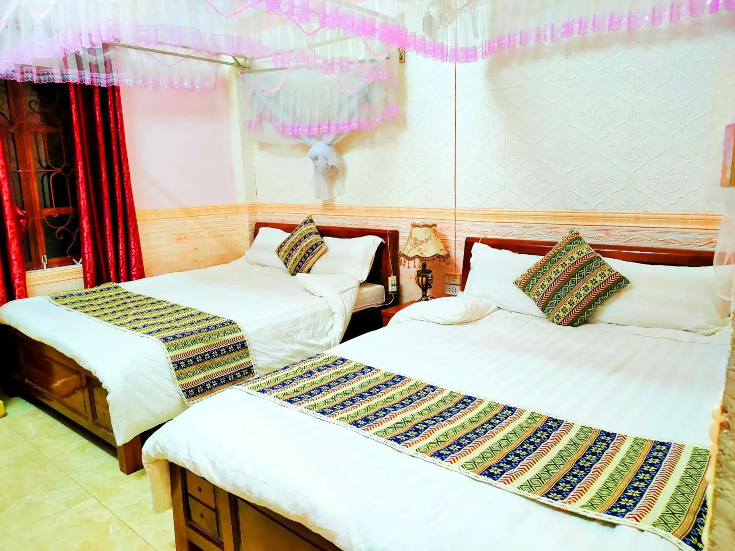 Standard Queen Room with Two Queen Beds in Nguyen Dang Guesthouse Standard Queen Room with Two Queen Beds in Nguyen Dang Guesthouse