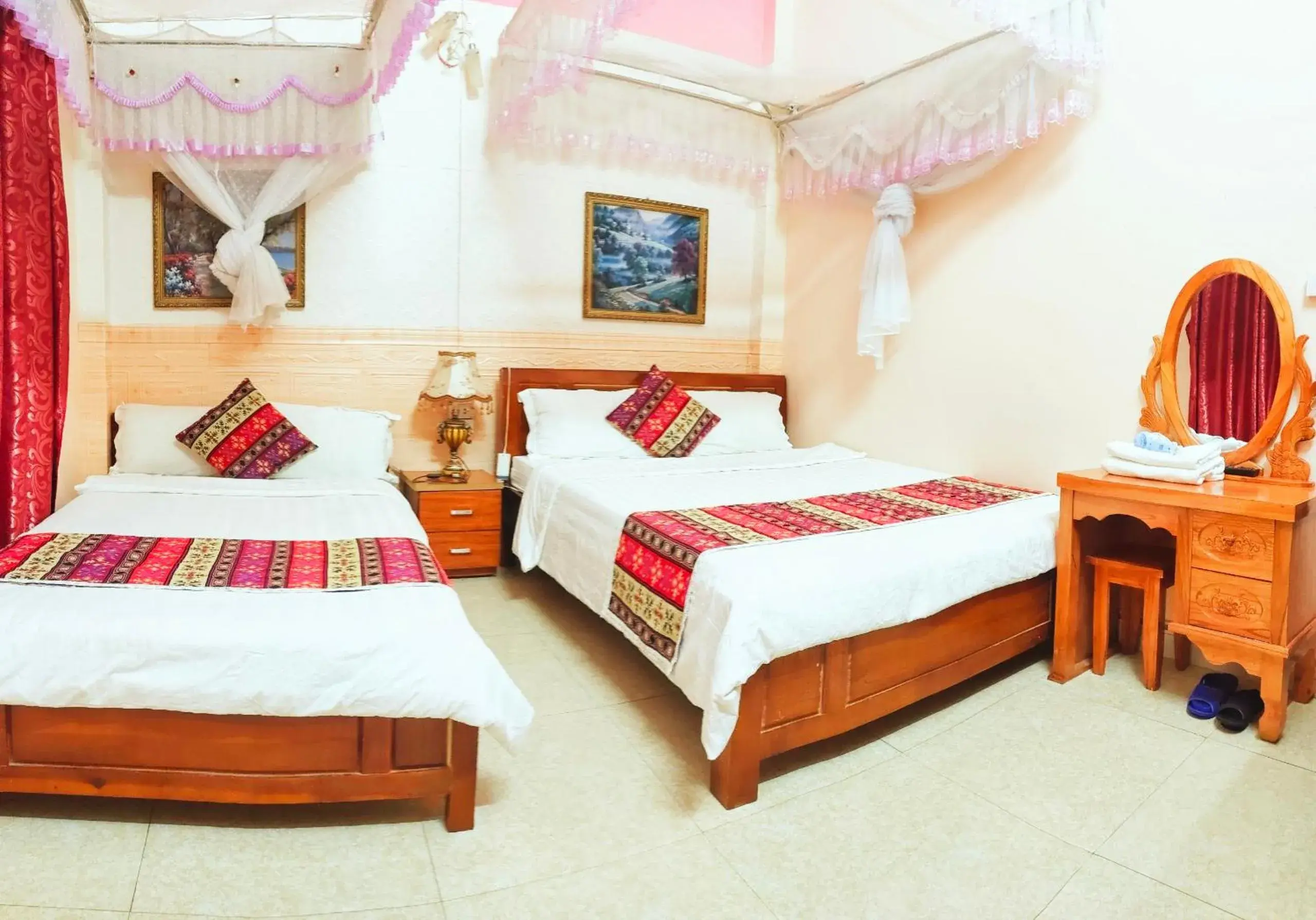 Standard Double Room with Two Double Beds in Nguyen Dang Guesthouse Standard Double Room with Two Double Beds in Nguyen Dang Guesthouse