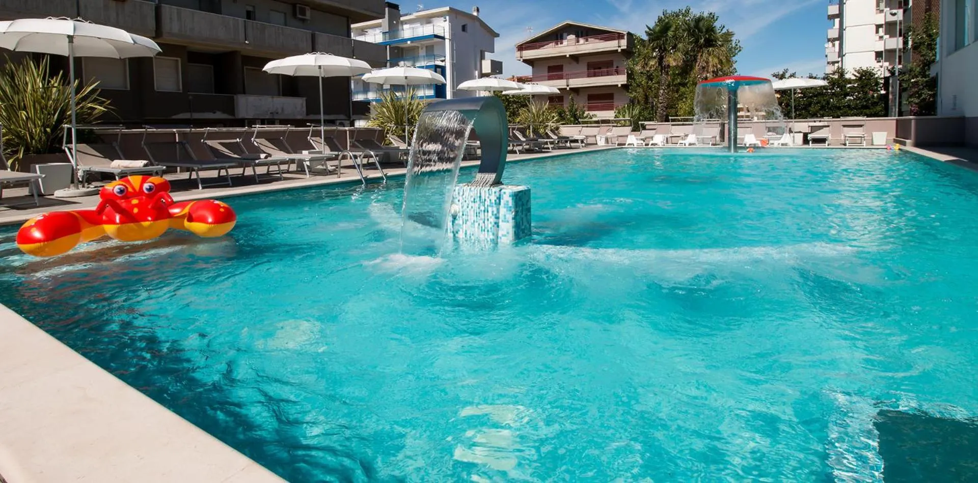 Swimming pool in Hotel Excelsior