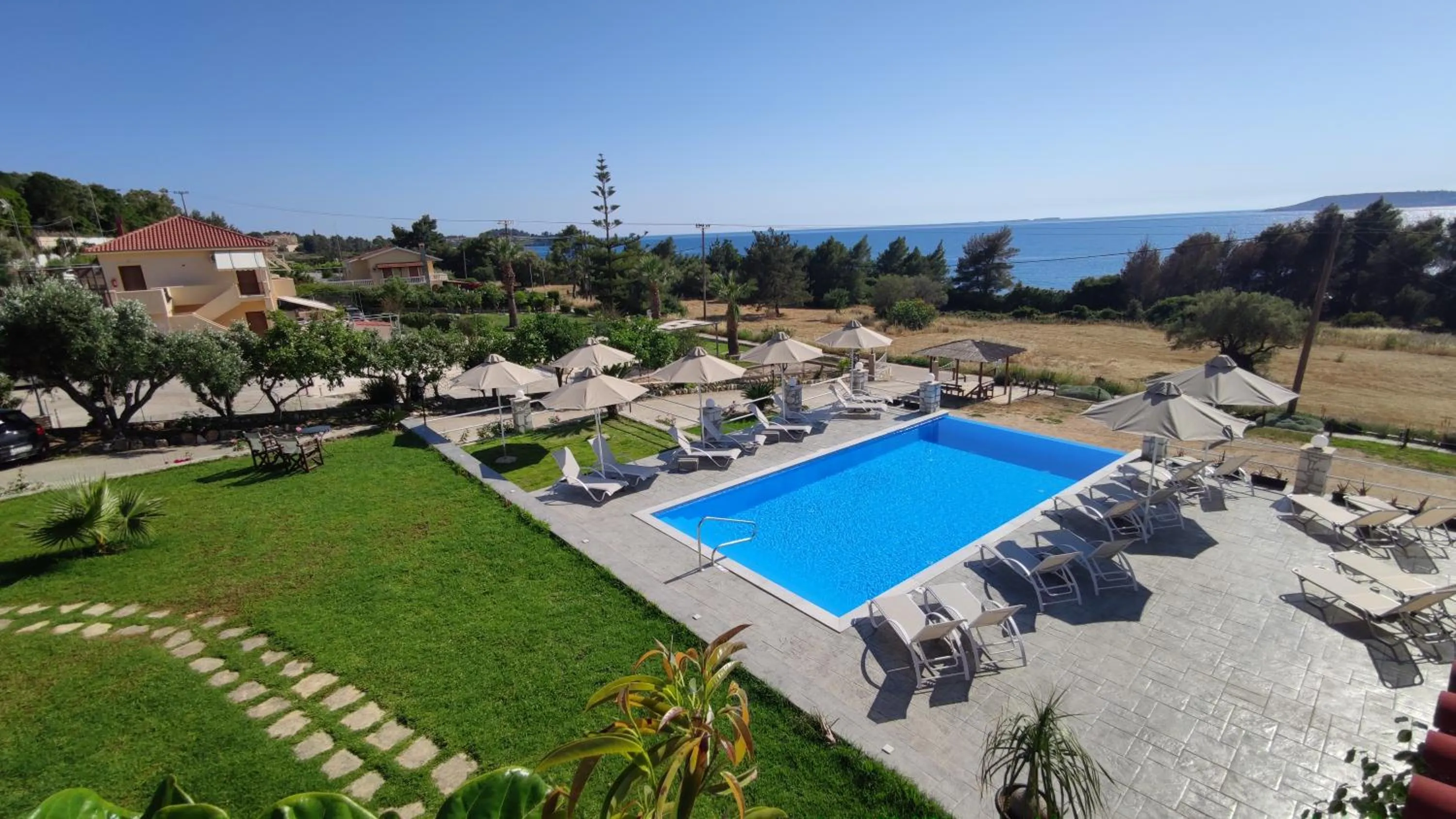 Pool view in Oskars Studios & Apartments