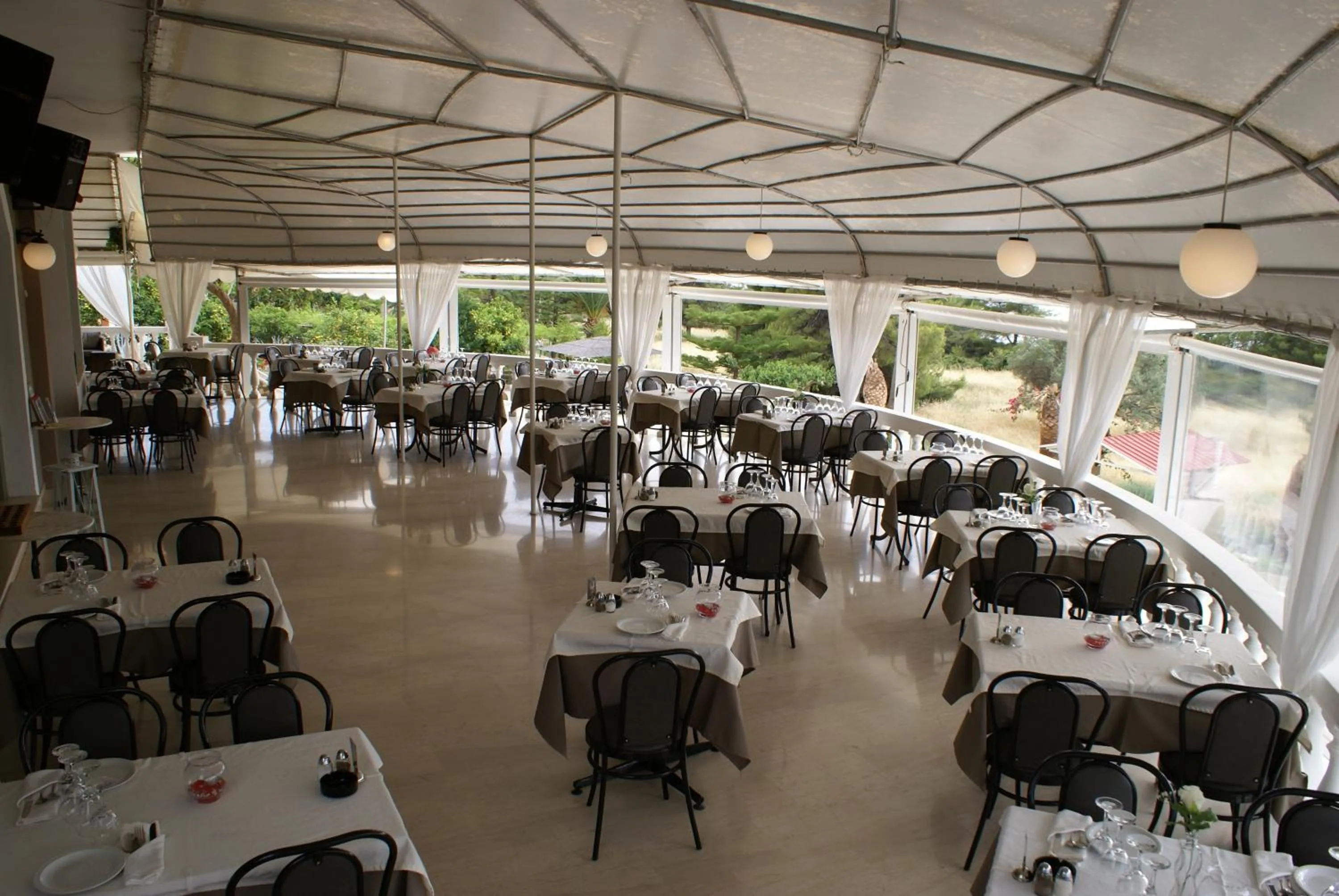 Breakfast in Oskars Studios & Apartments