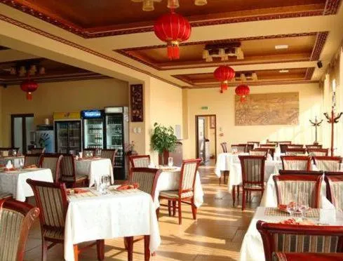 Restaurant/places to eat in Motel DHS - Chinese Restaurant