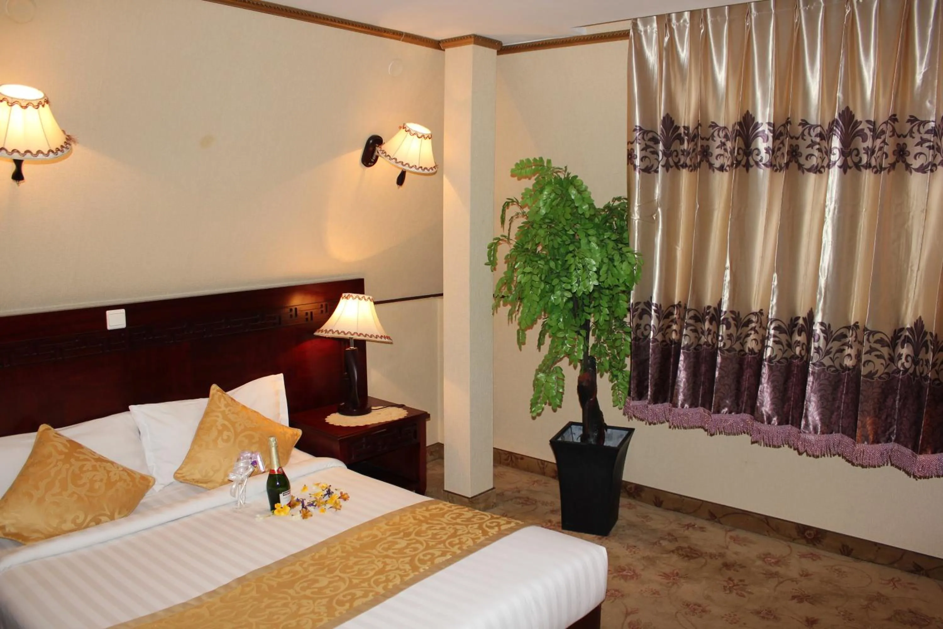 Bed in Motel DHS - Chinese Restaurant