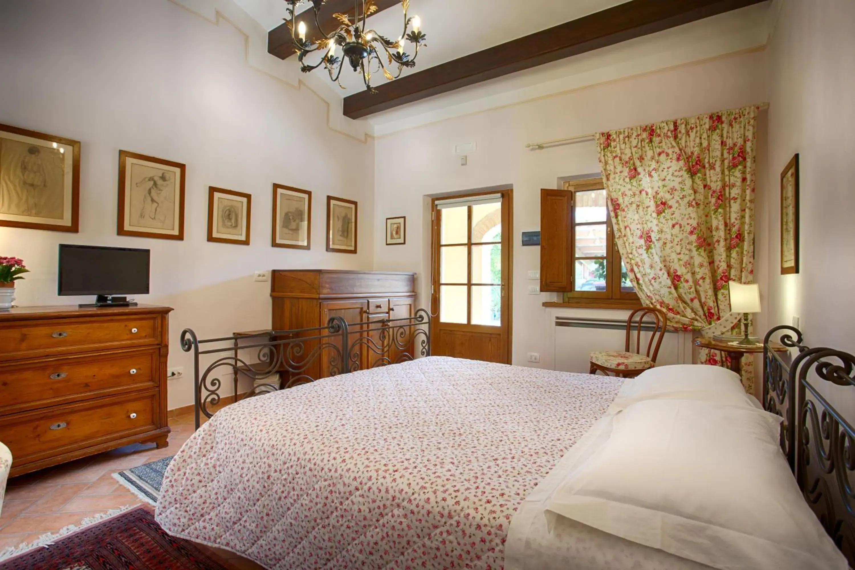 Budget Double or Twin Room in La Renaia Budget Double or Twin Room in La Renaia