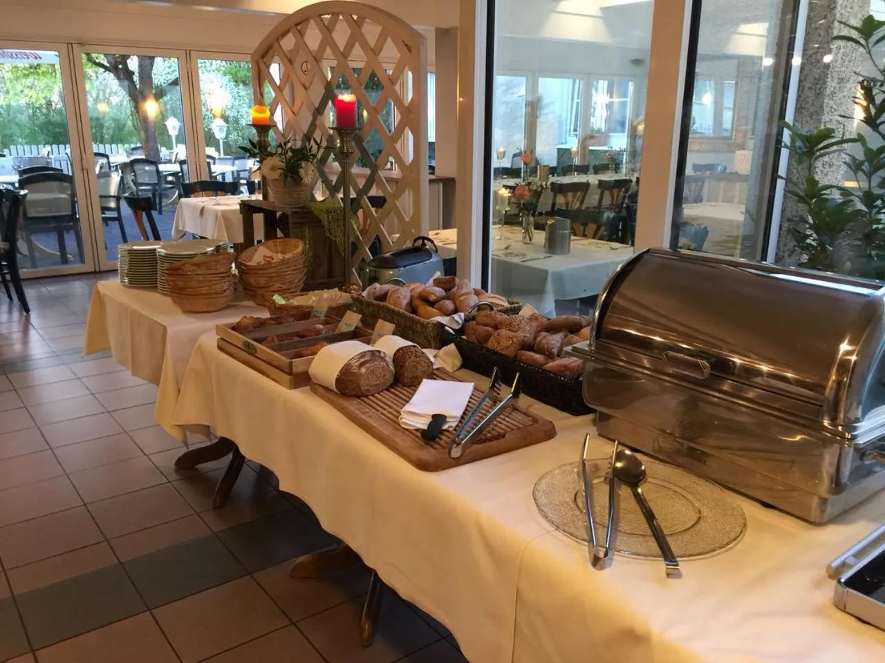 Breakfast in Hotel Schöne Aussicht