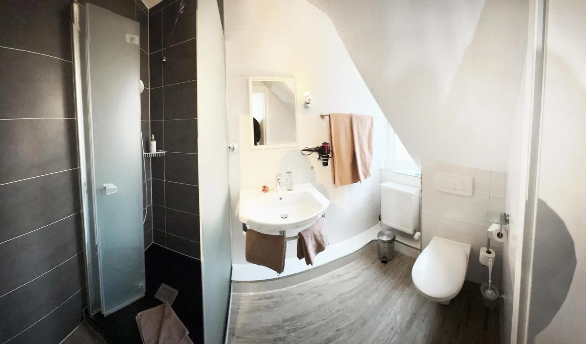 Bathroom, Bed in Hotel Schöne Aussicht